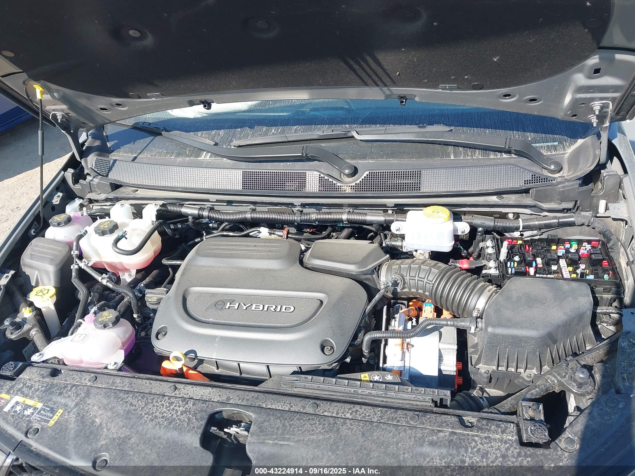 CHRYSLER PACIFICA image 10