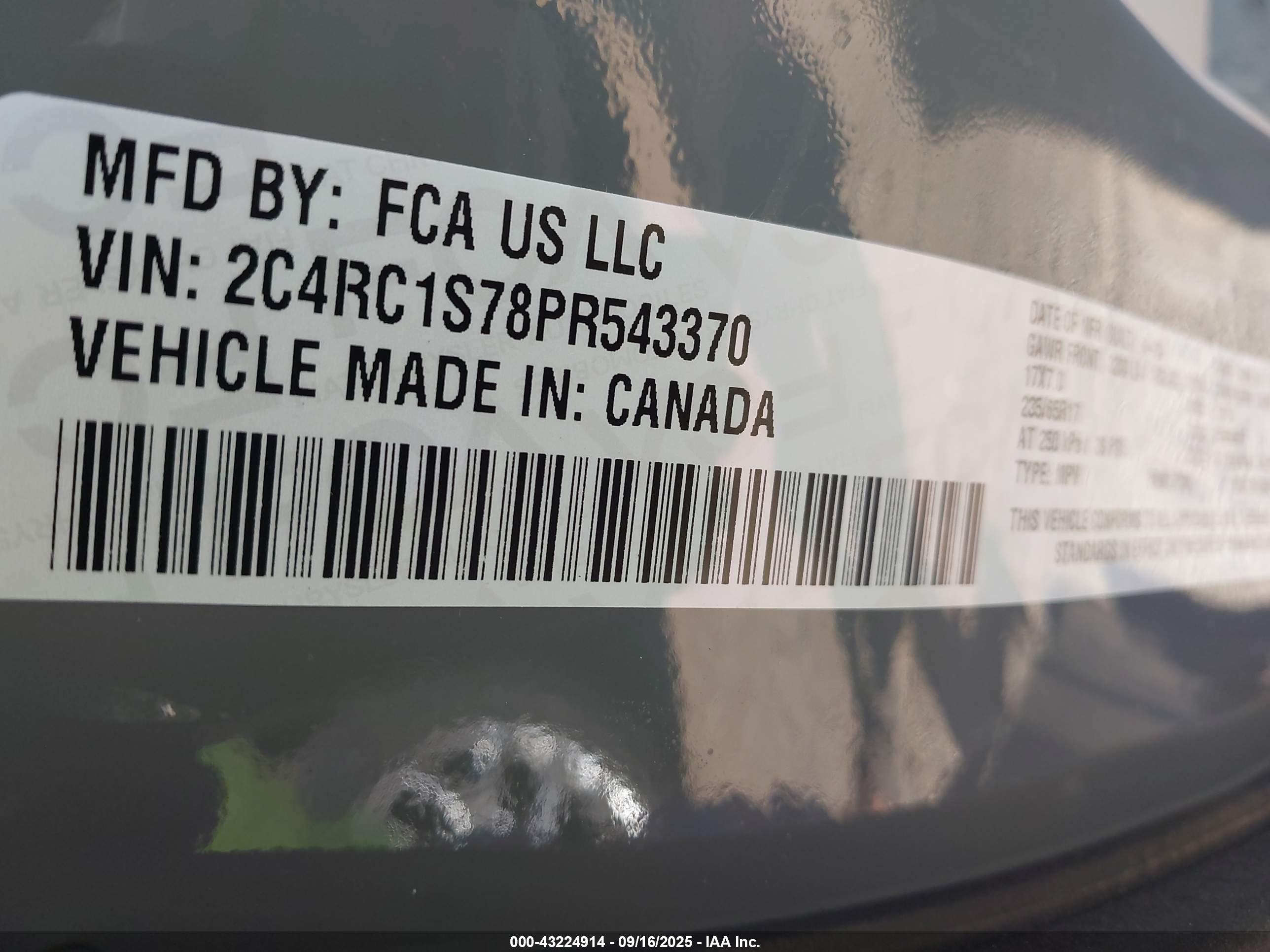 CHRYSLER PACIFICA image 9