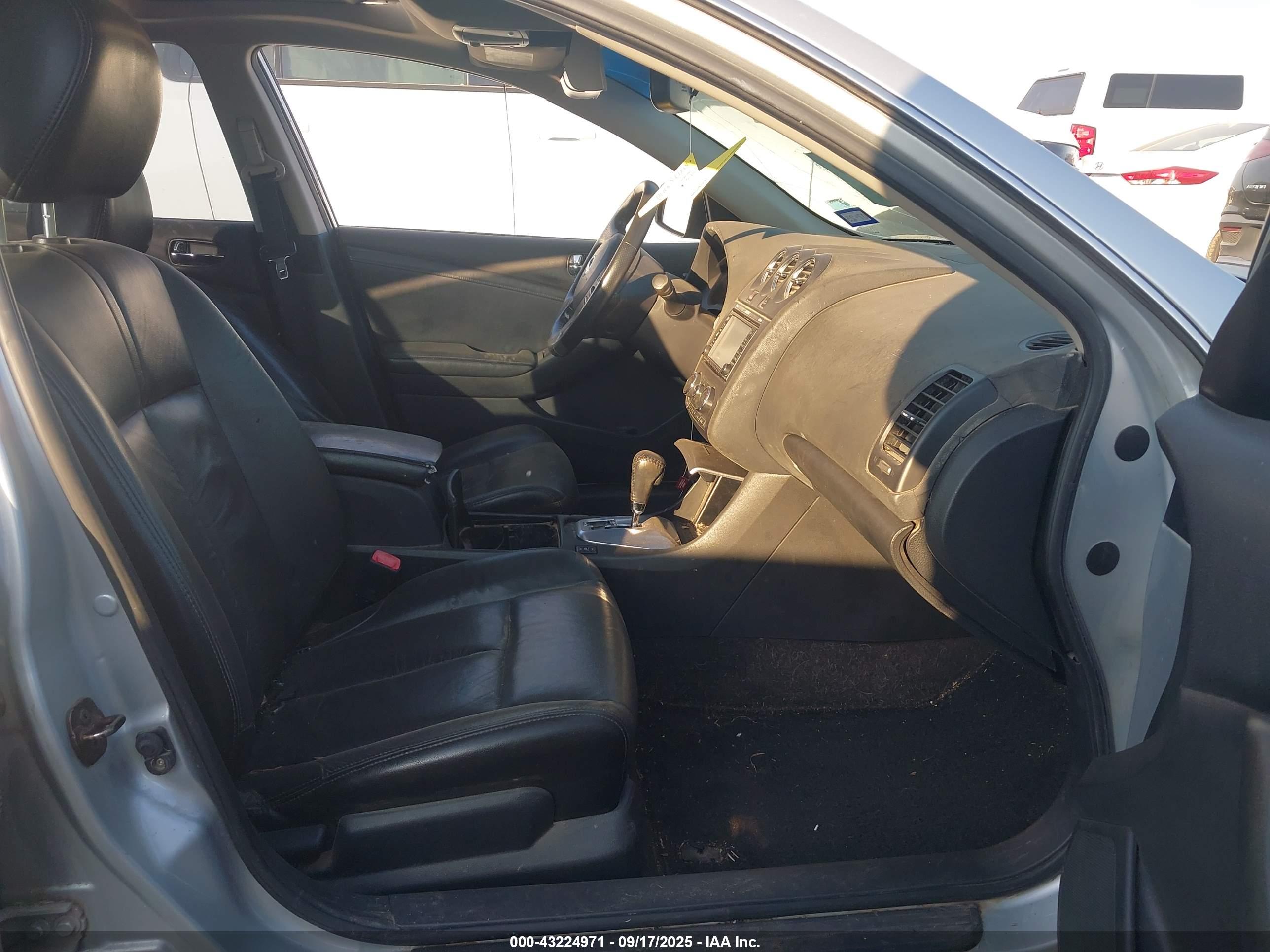 NISSAN ALTIMA image 5
