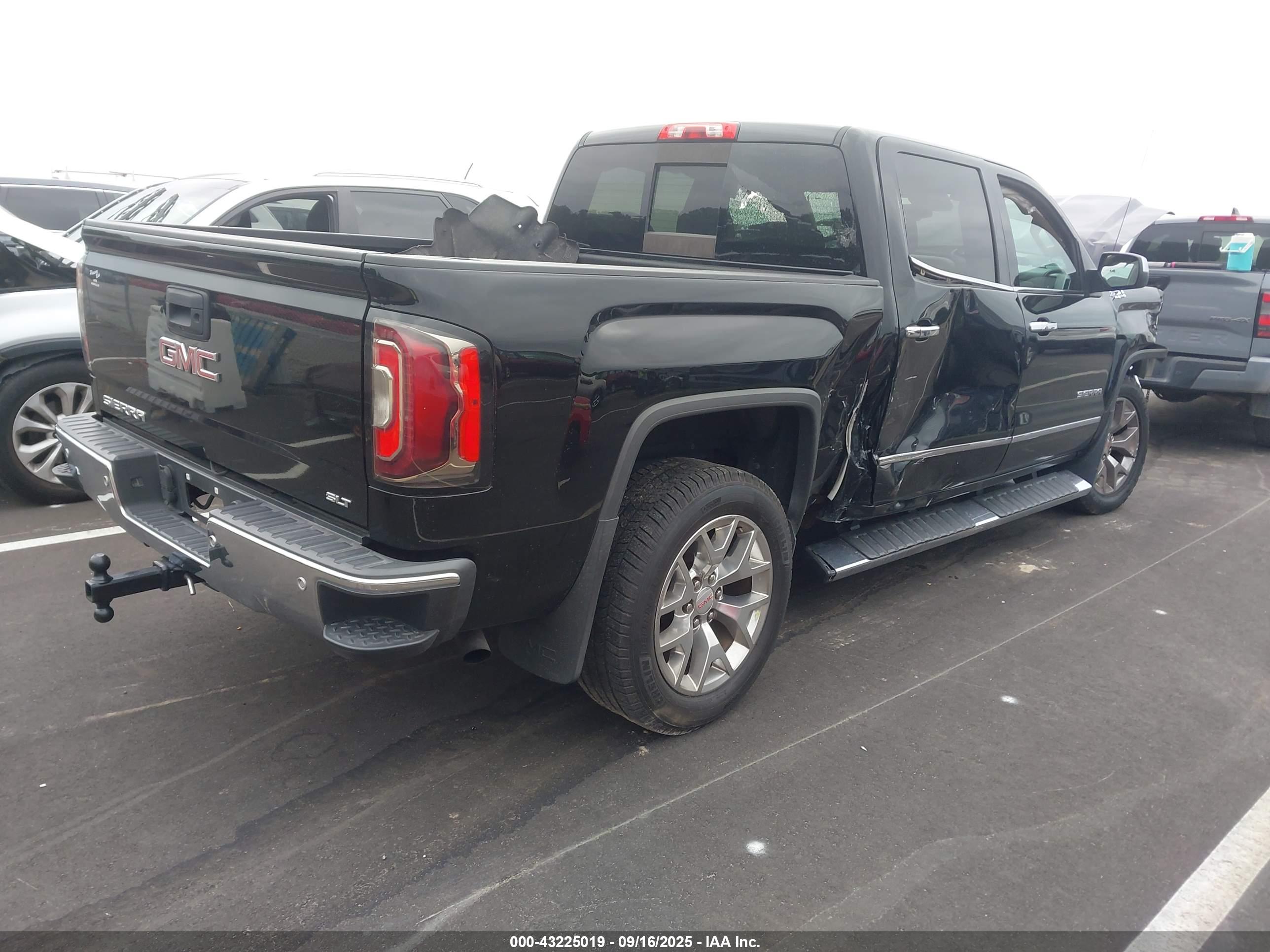 GMC SIERRA image 4