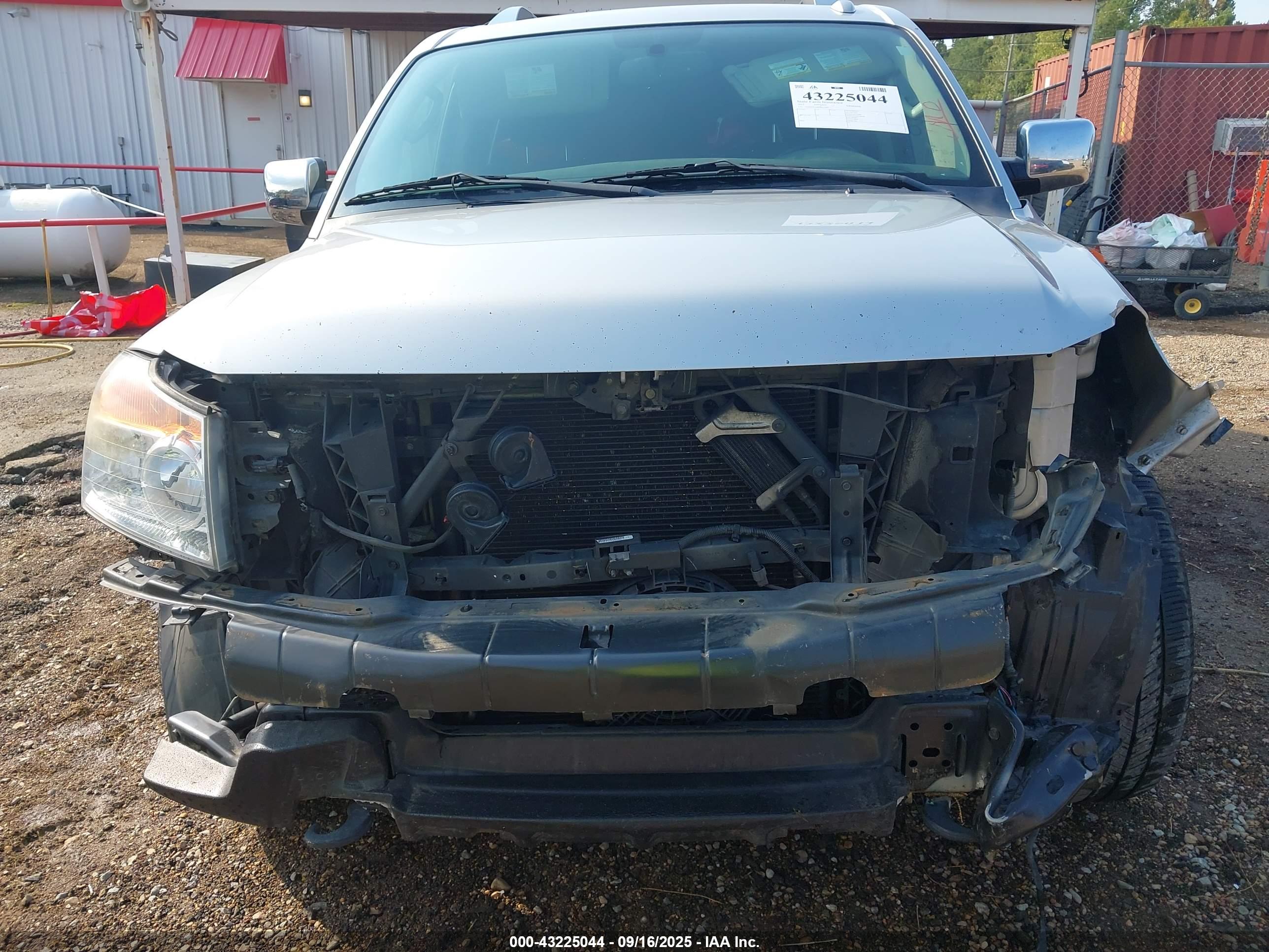 NISSAN ARMADA image 6