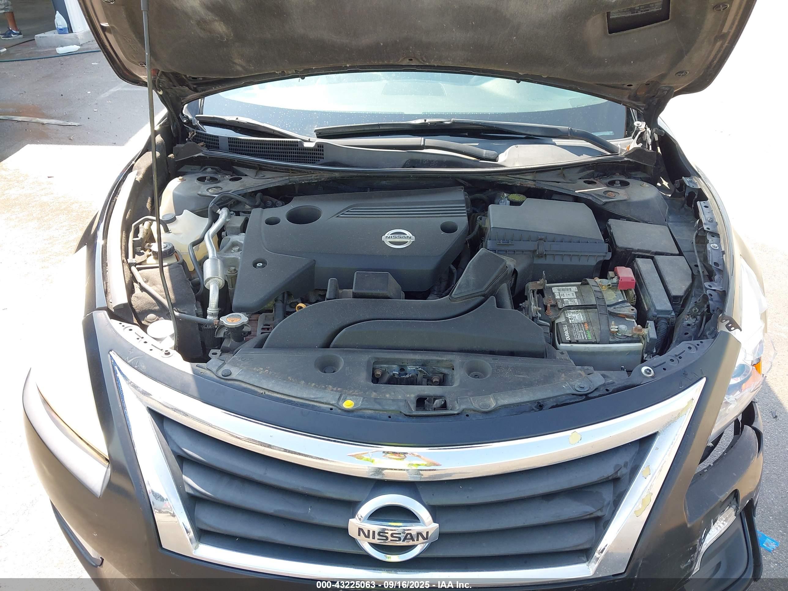 NISSAN ALTIMA image 10