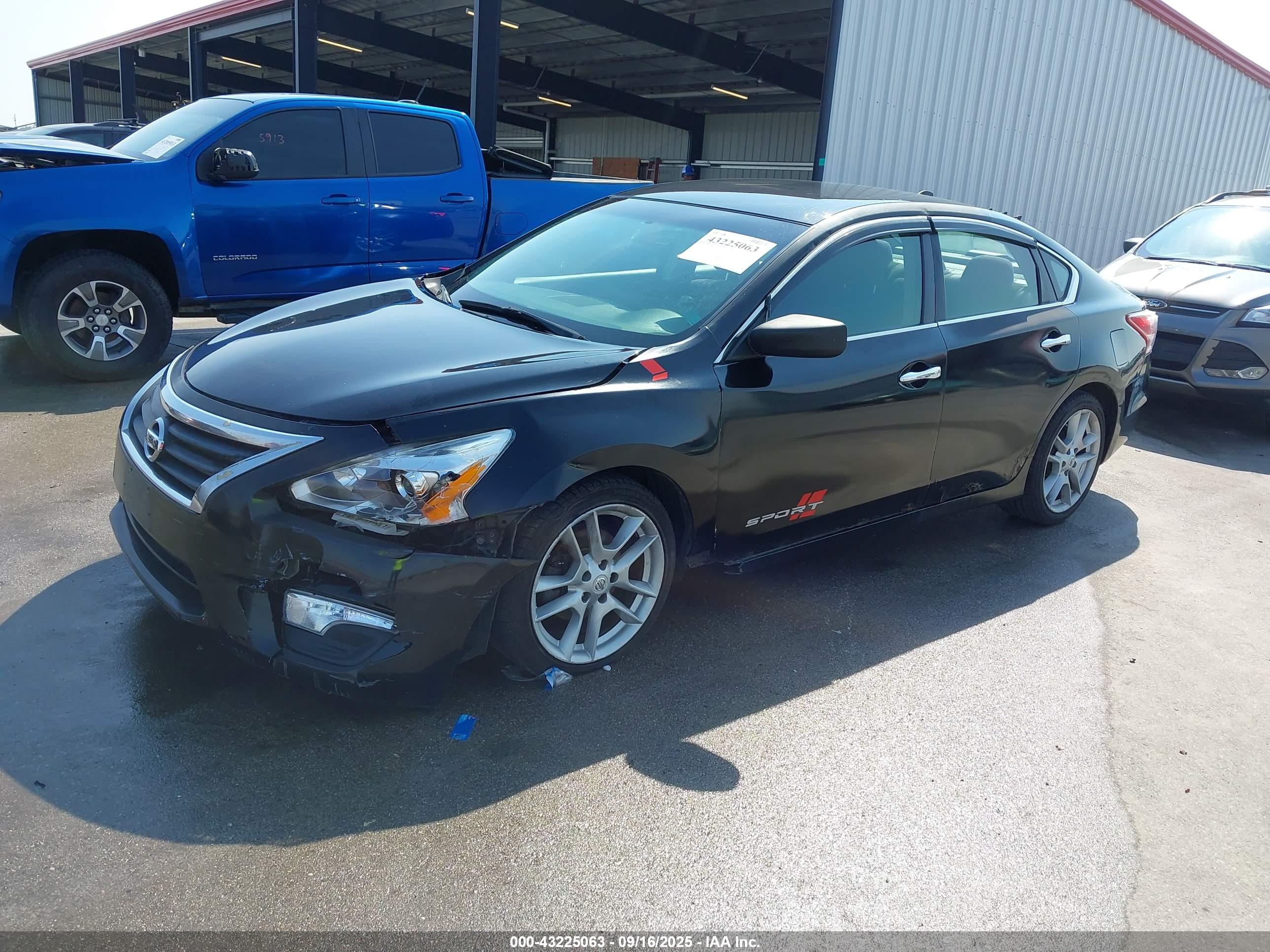 NISSAN ALTIMA image 2