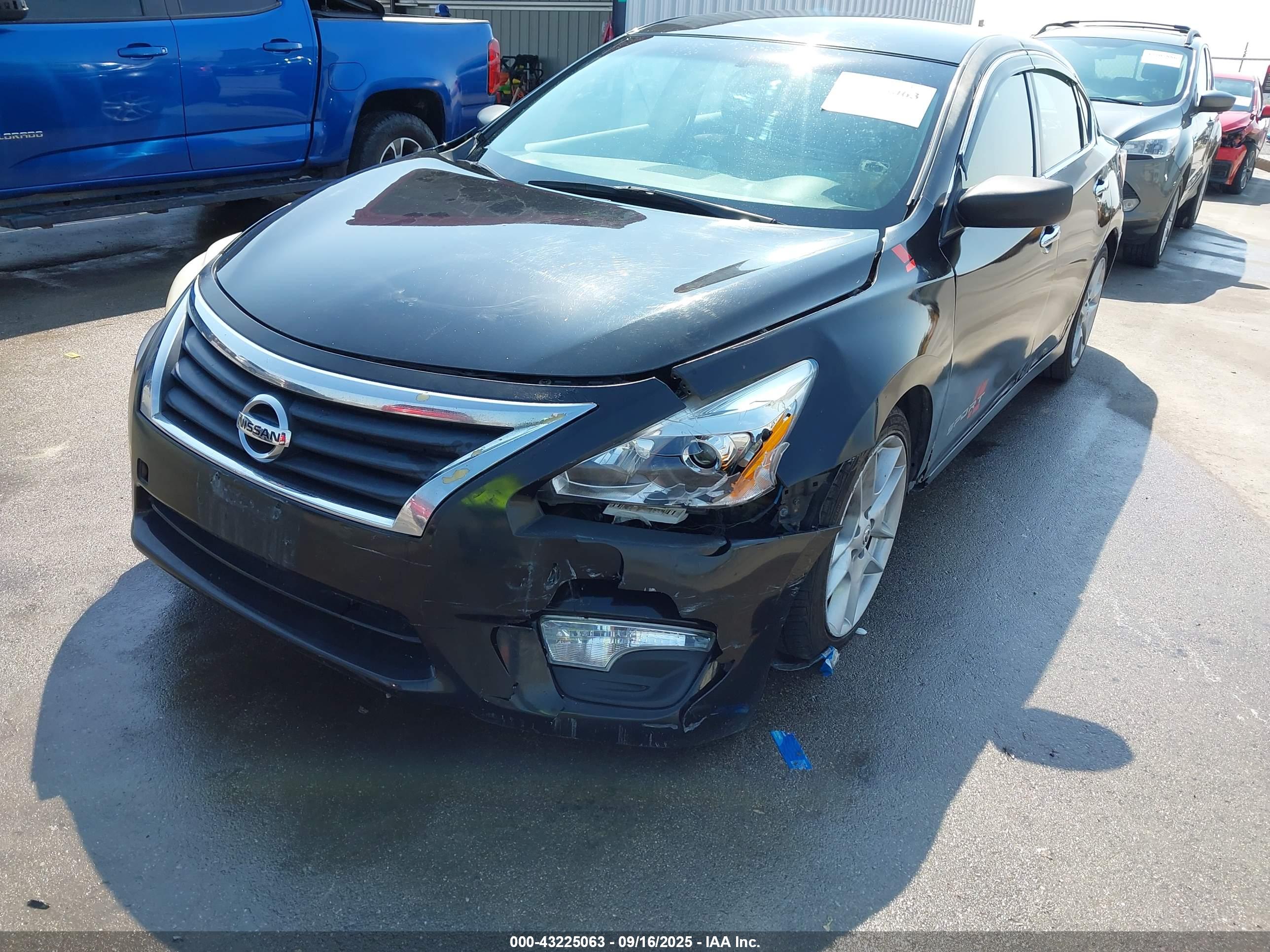 NISSAN ALTIMA image 6
