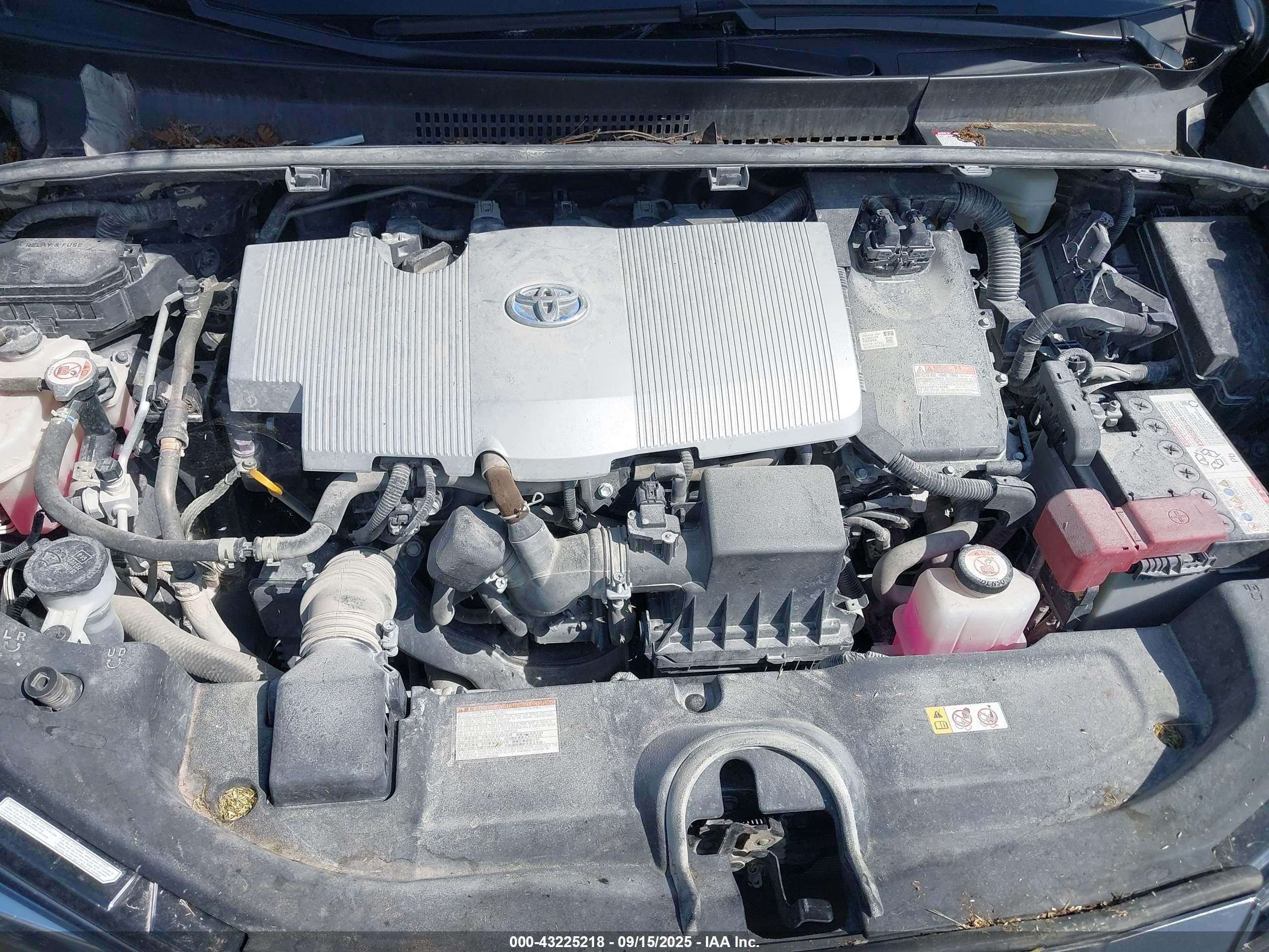 TOYOTA PRIUS image 10