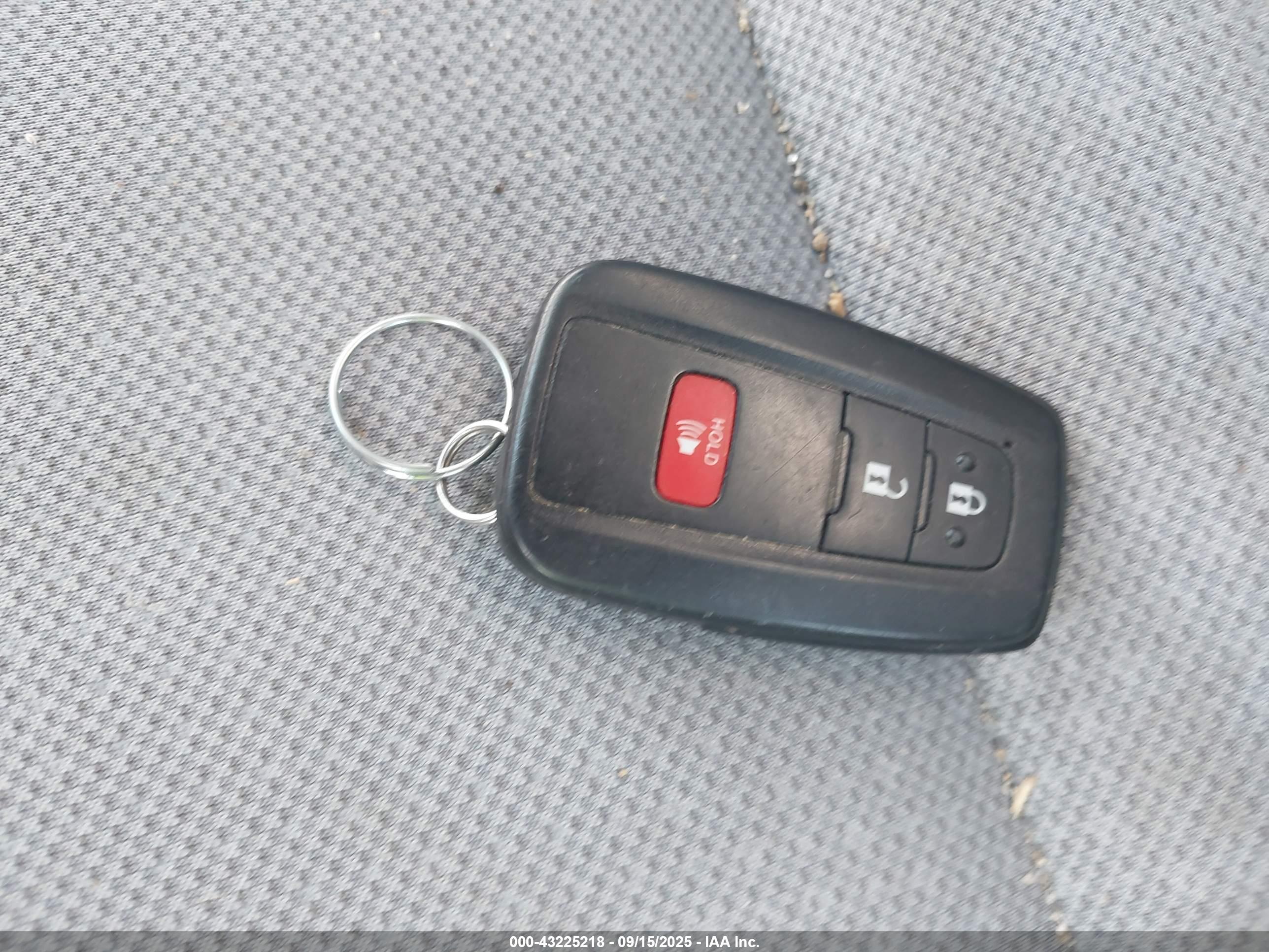 TOYOTA PRIUS image 11