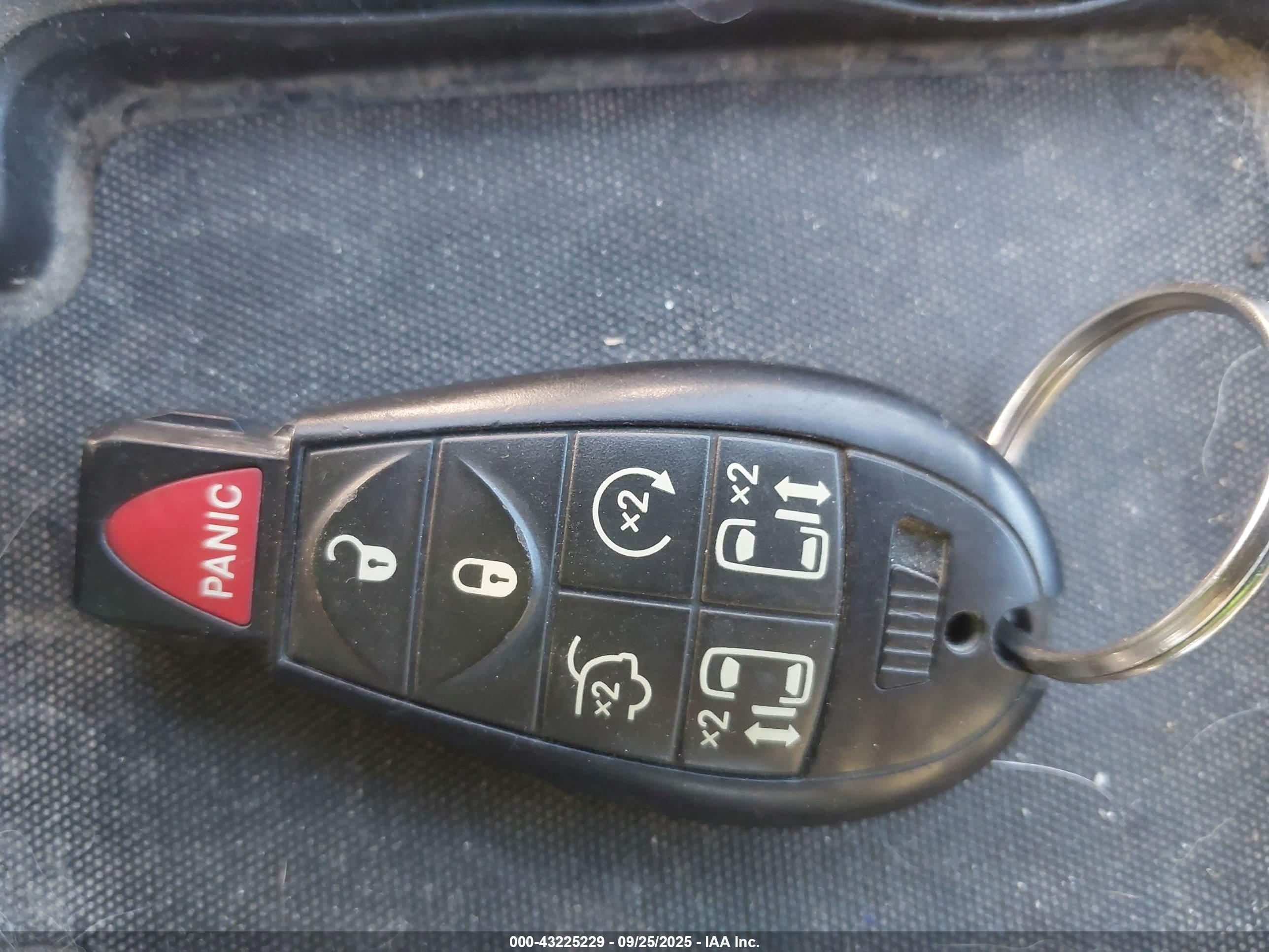 CHRYSLER TOWN image 11