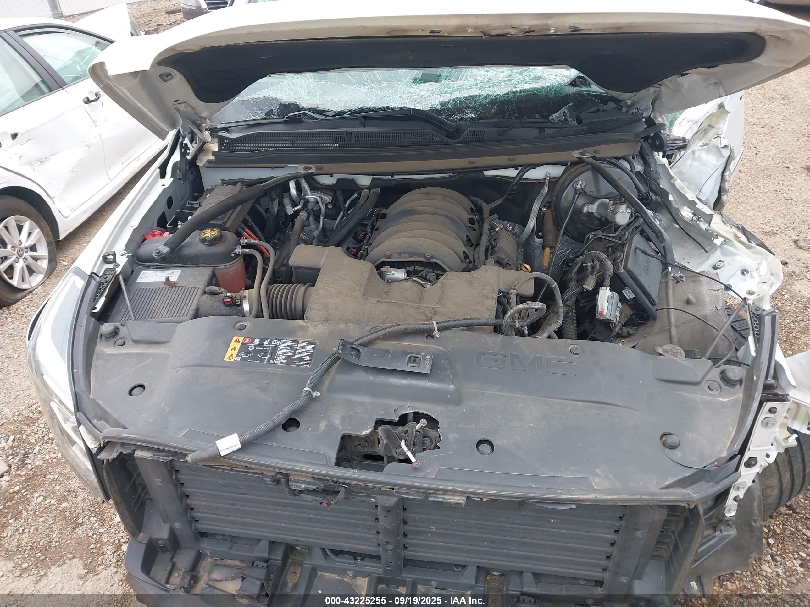GMC YUKON image 10