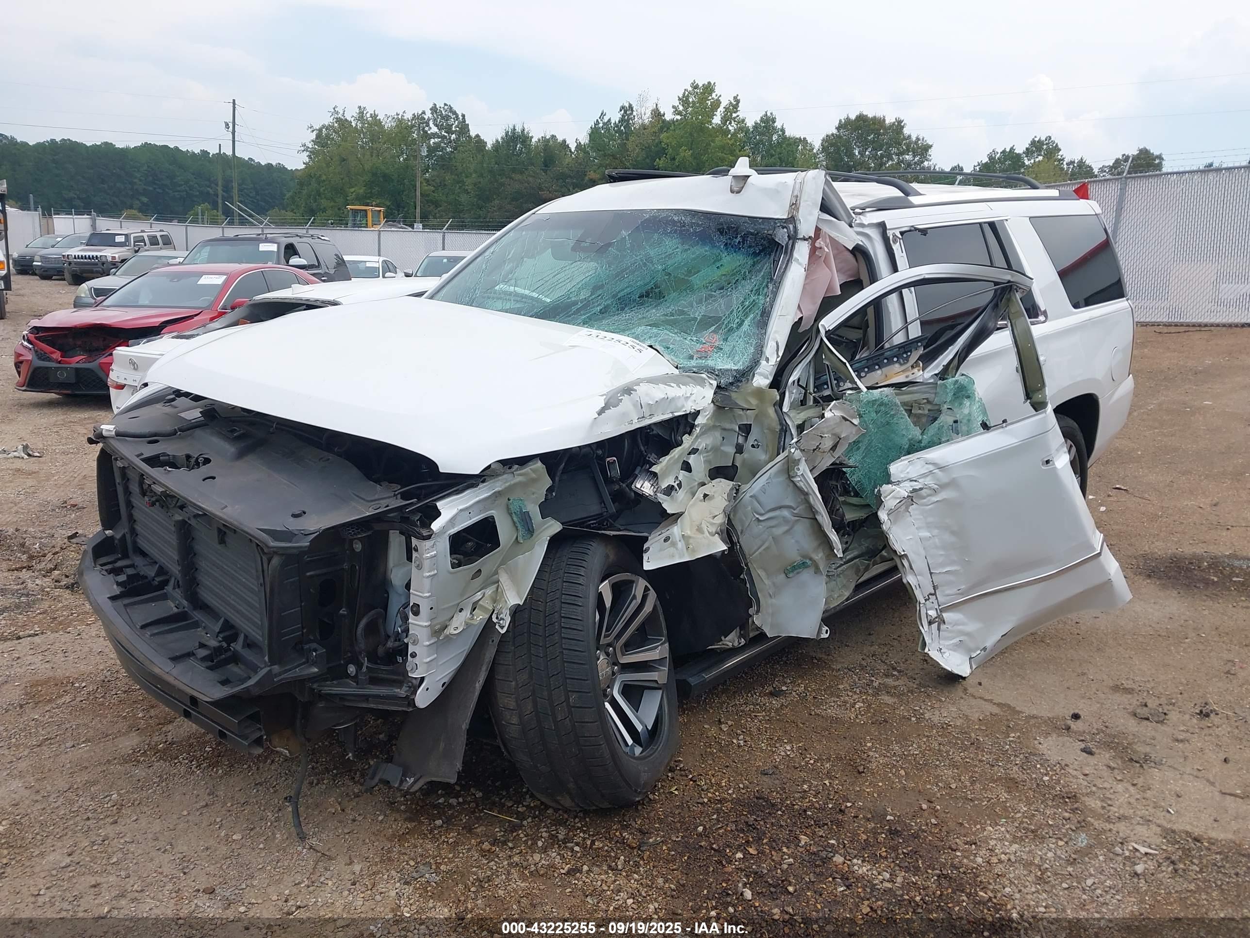 GMC YUKON image 6