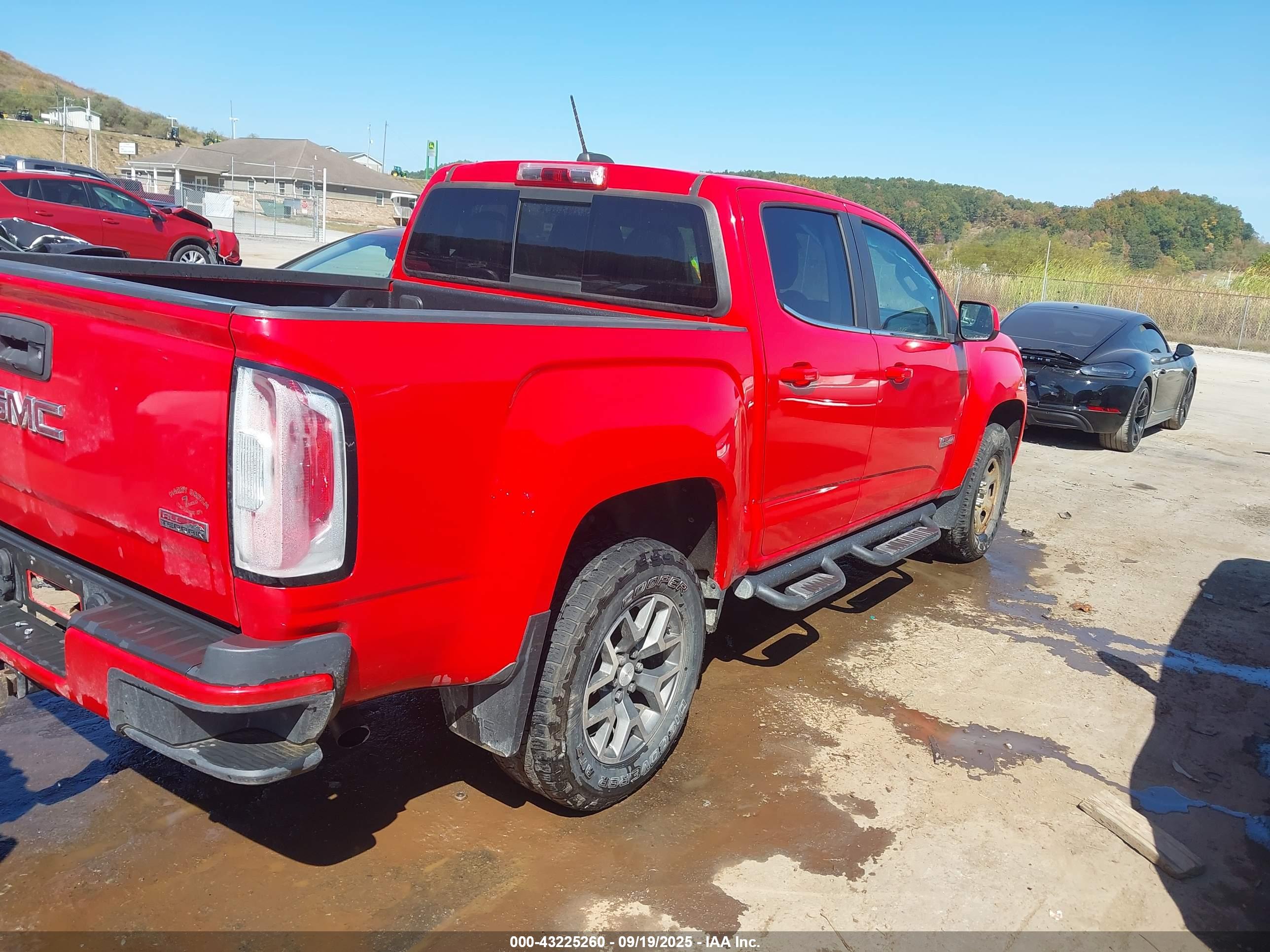 GMC CANYON image 4