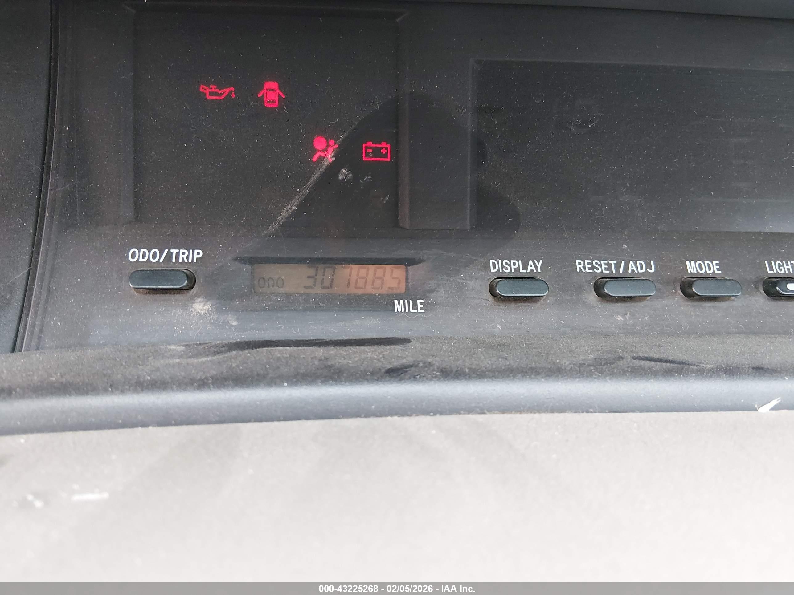 TOYOTA AVALON image 7