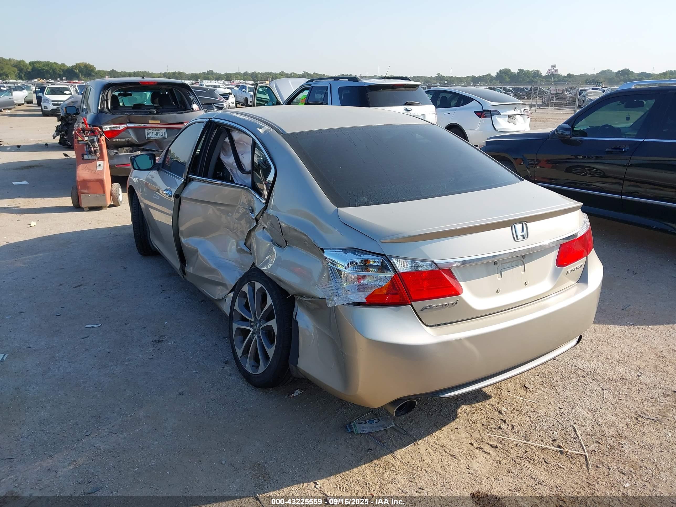 HONDA ACCORD image 3