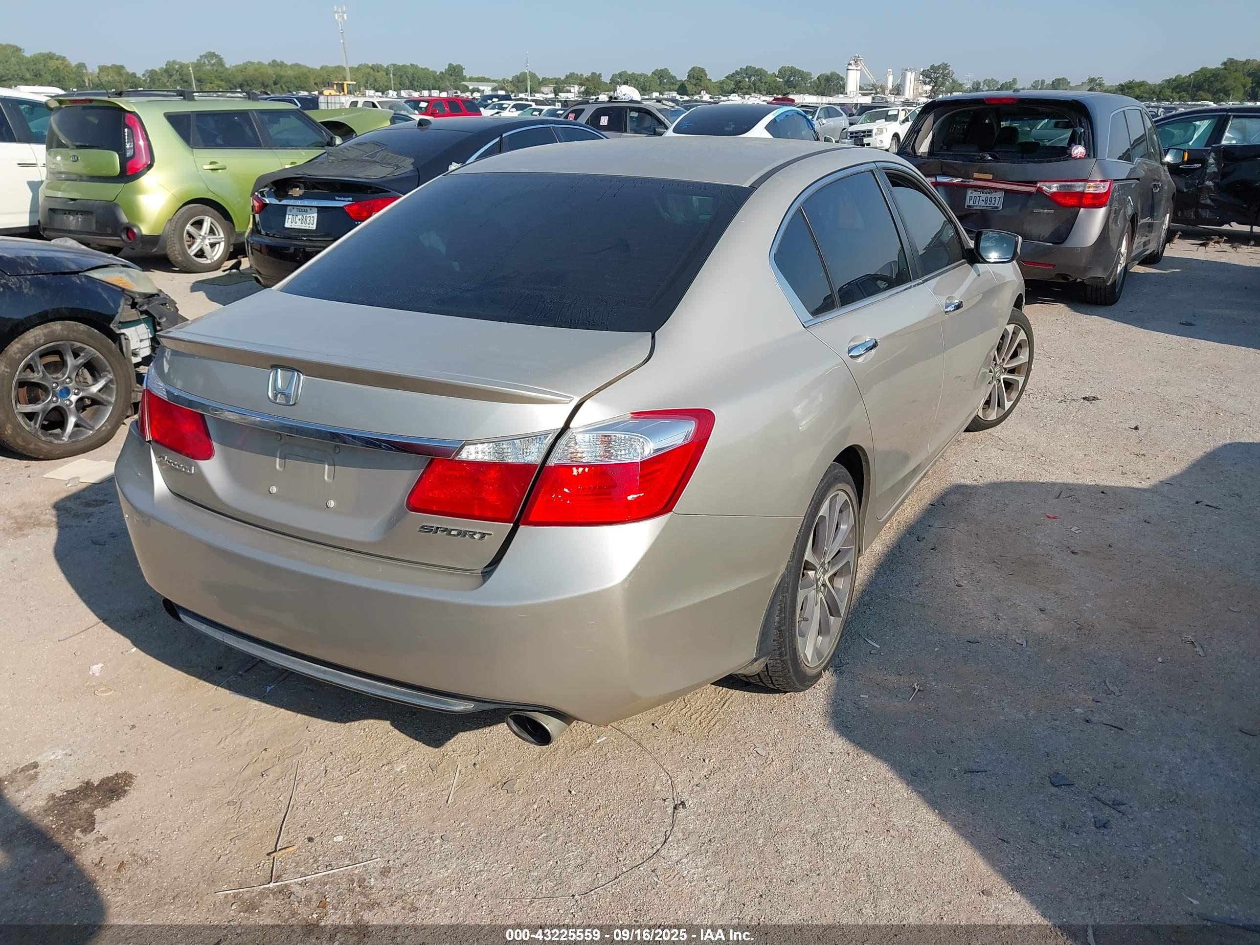HONDA ACCORD image 4