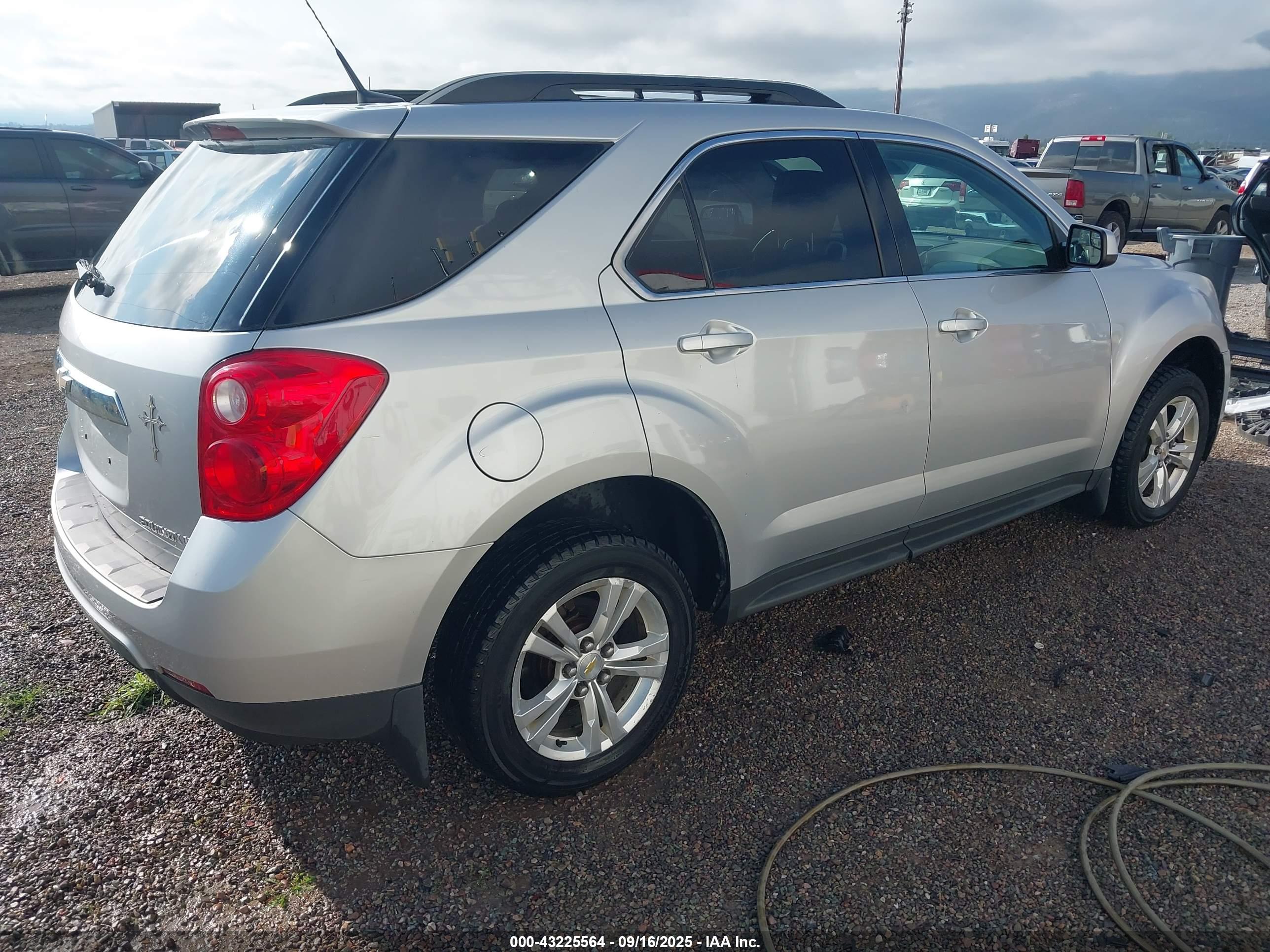 CHEVROLET EQUINOX image 4