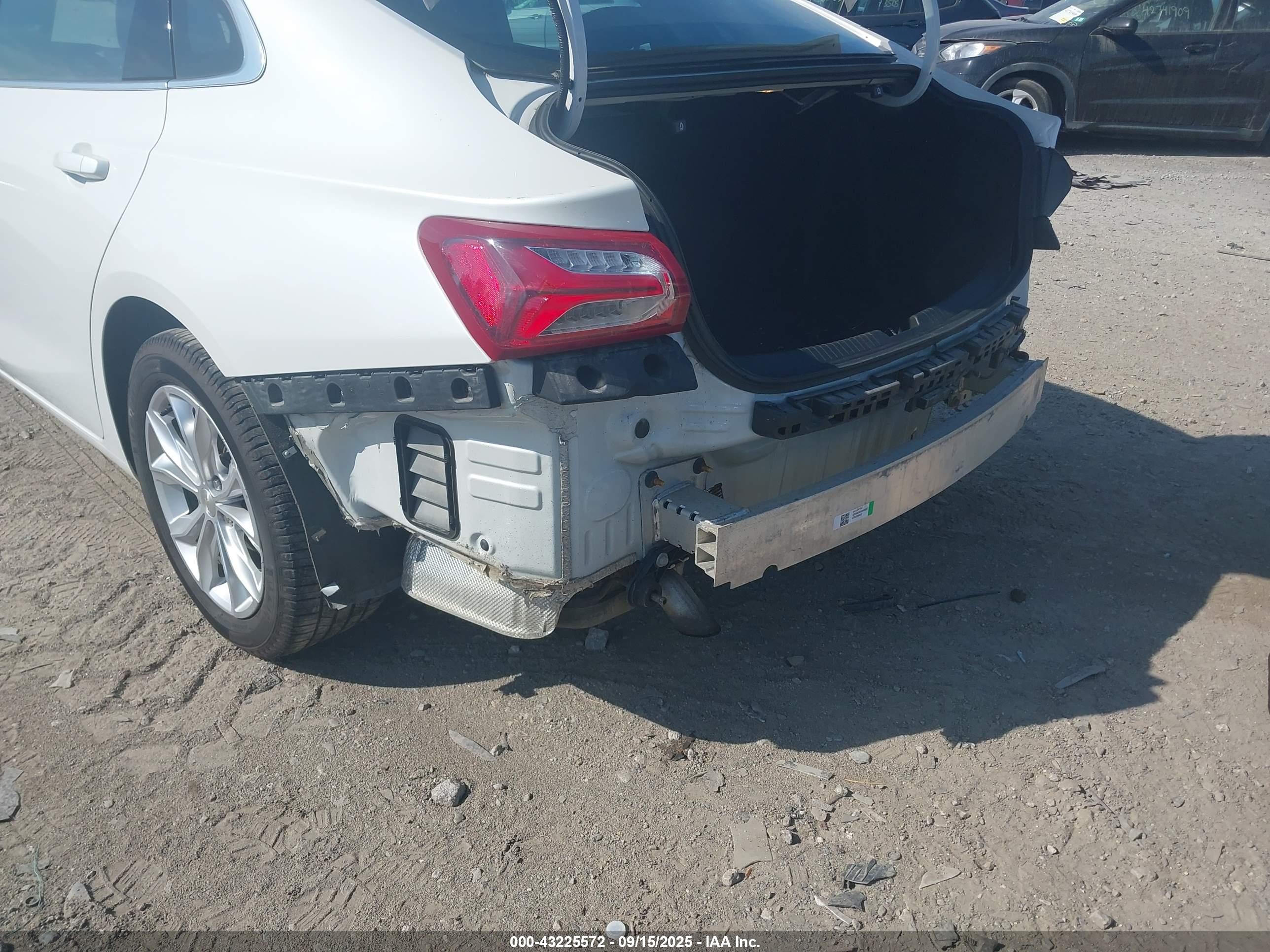 CHEVROLET MALIBU image 6