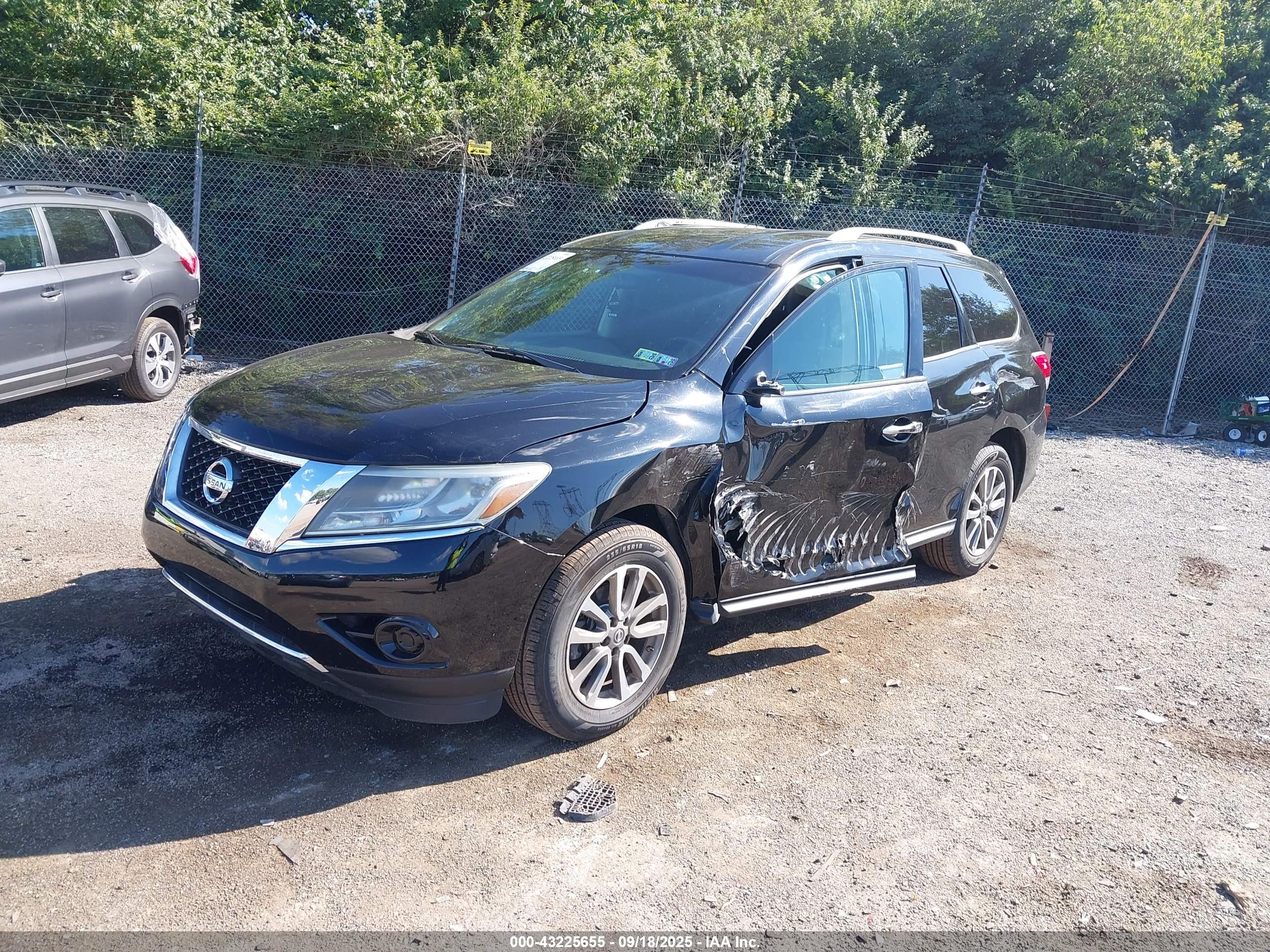 NISSAN PATHFINDER image 2