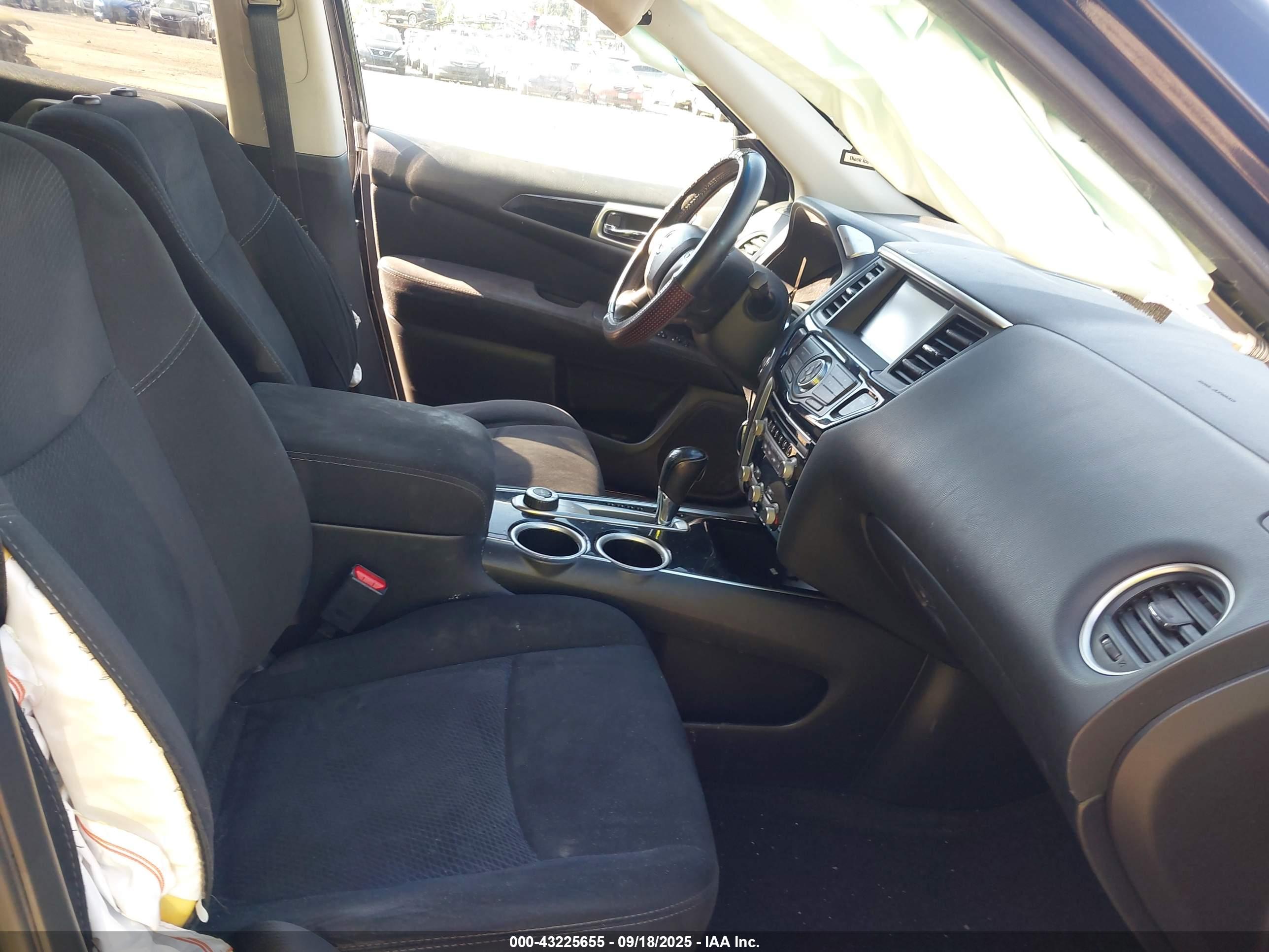 NISSAN PATHFINDER image 5