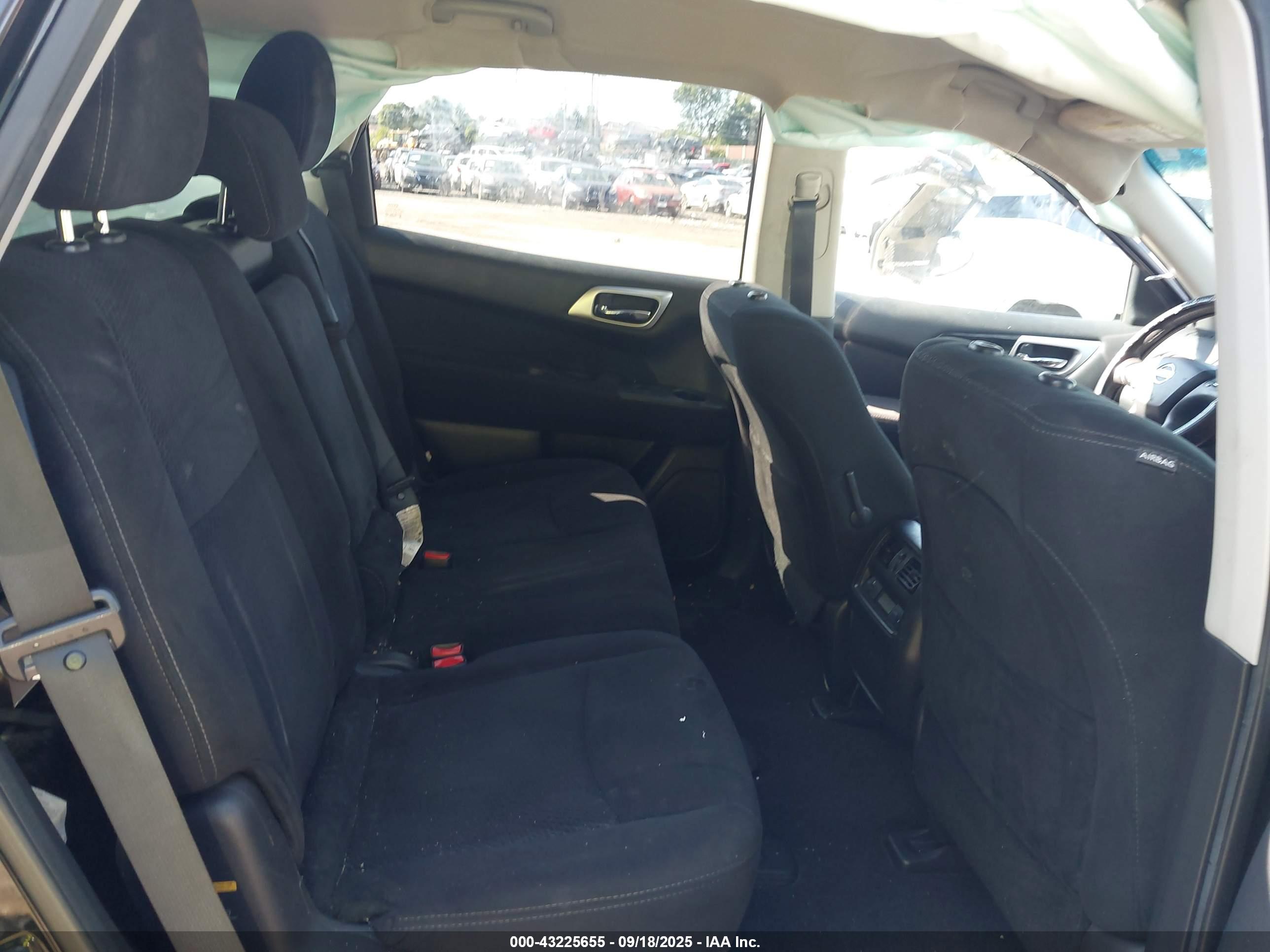 NISSAN PATHFINDER image 8