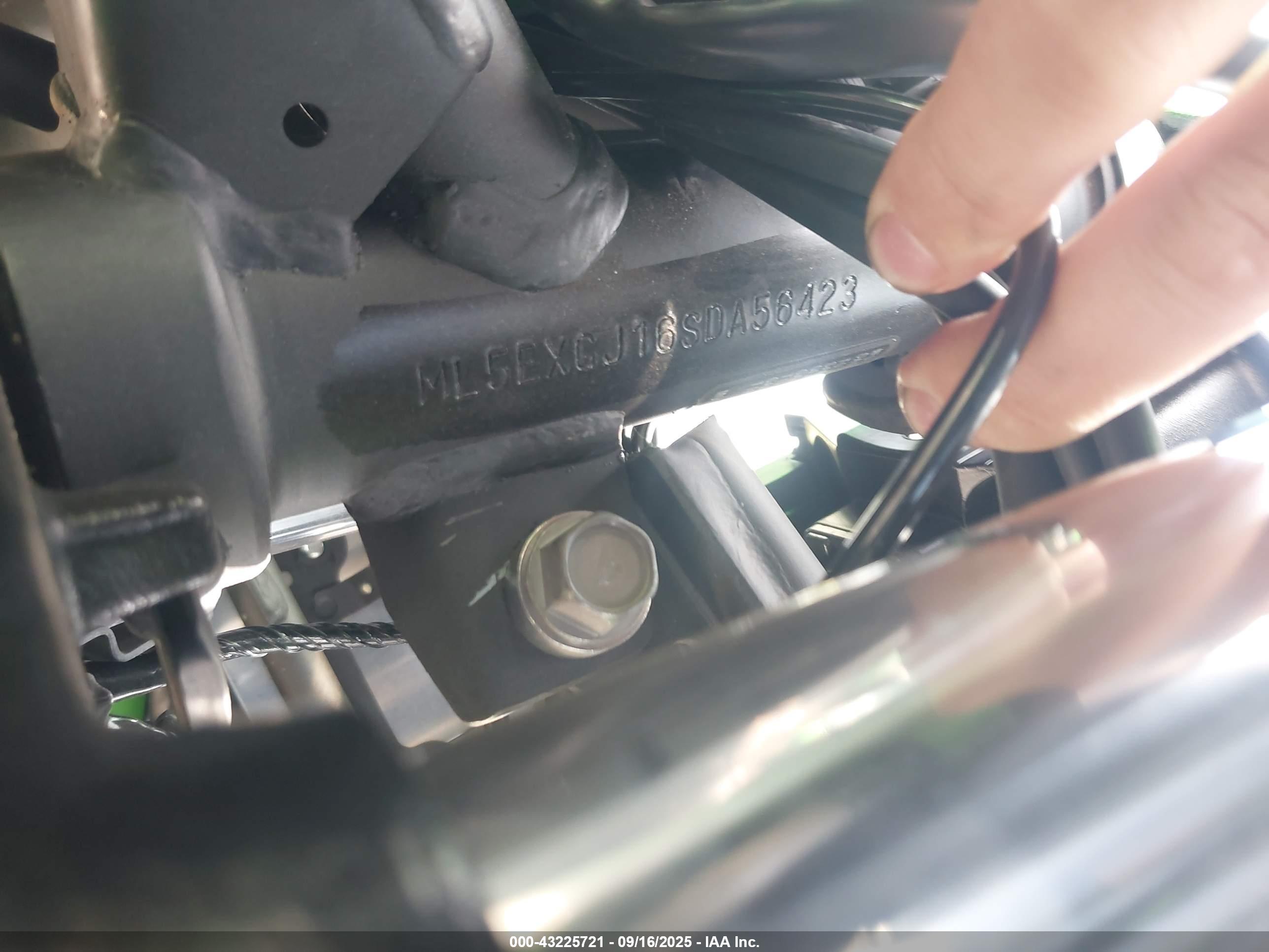 KAWASAKI EX500 image 10
