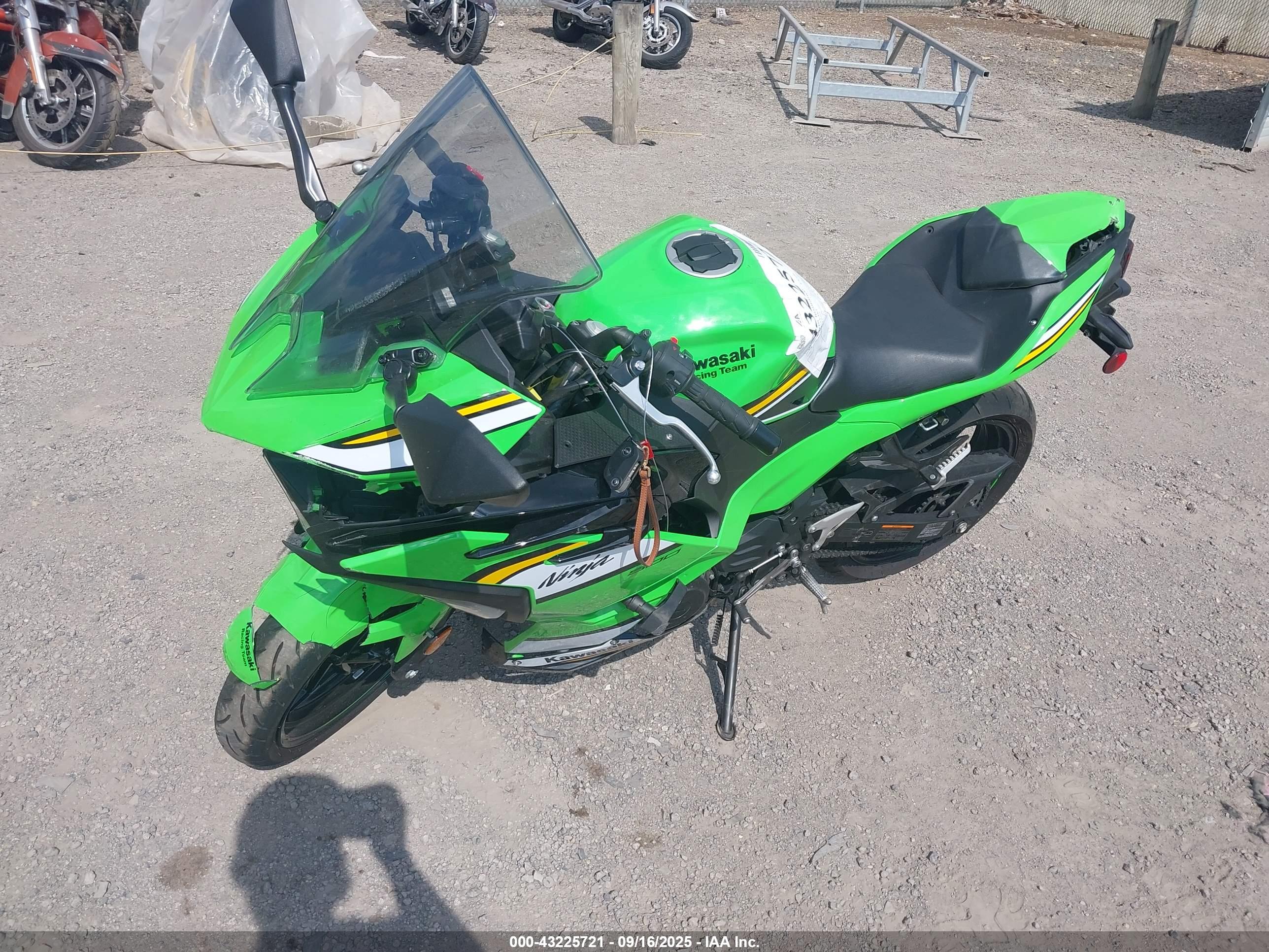 KAWASAKI EX500 image 2