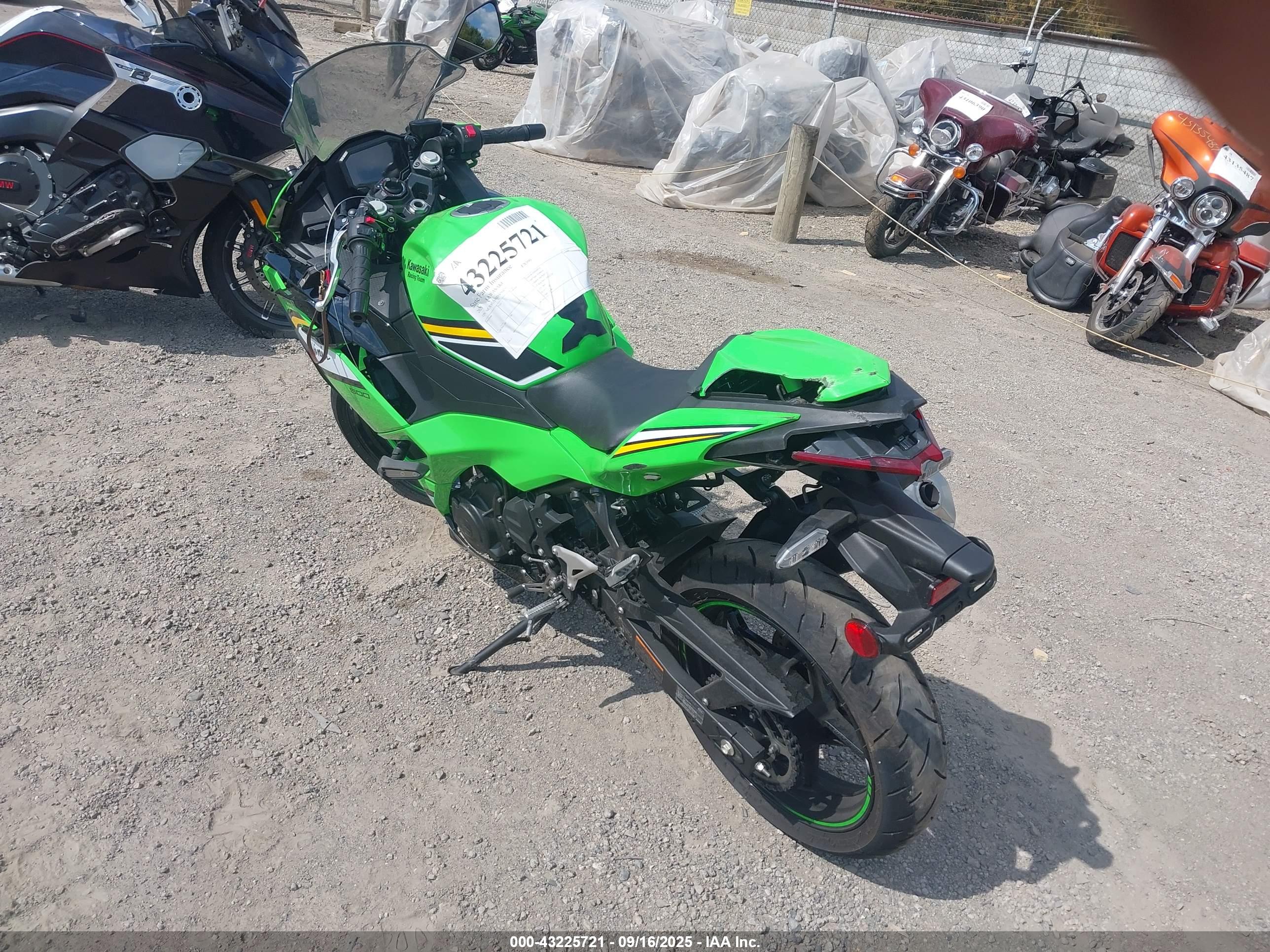 KAWASAKI EX500 image 3