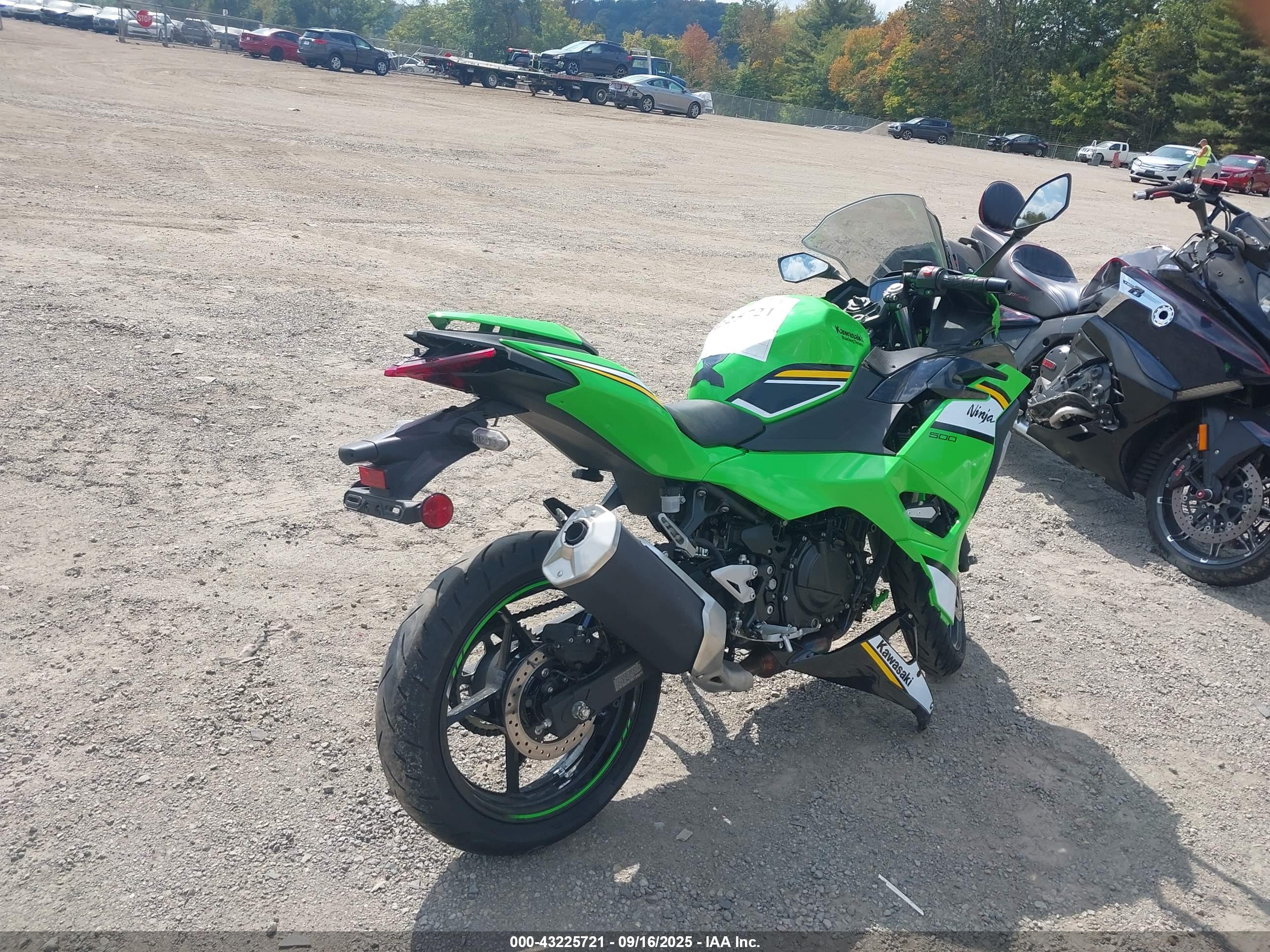 KAWASAKI EX500 image 4