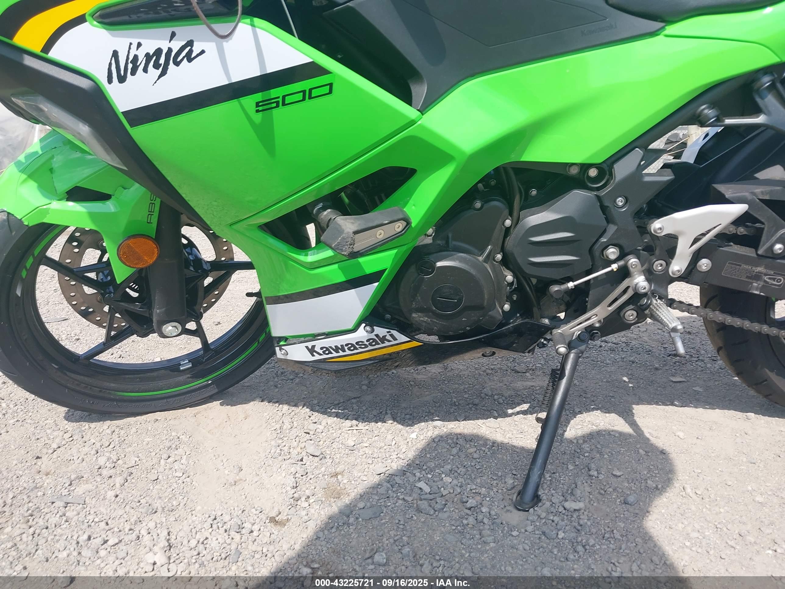 KAWASAKI EX500 image 9