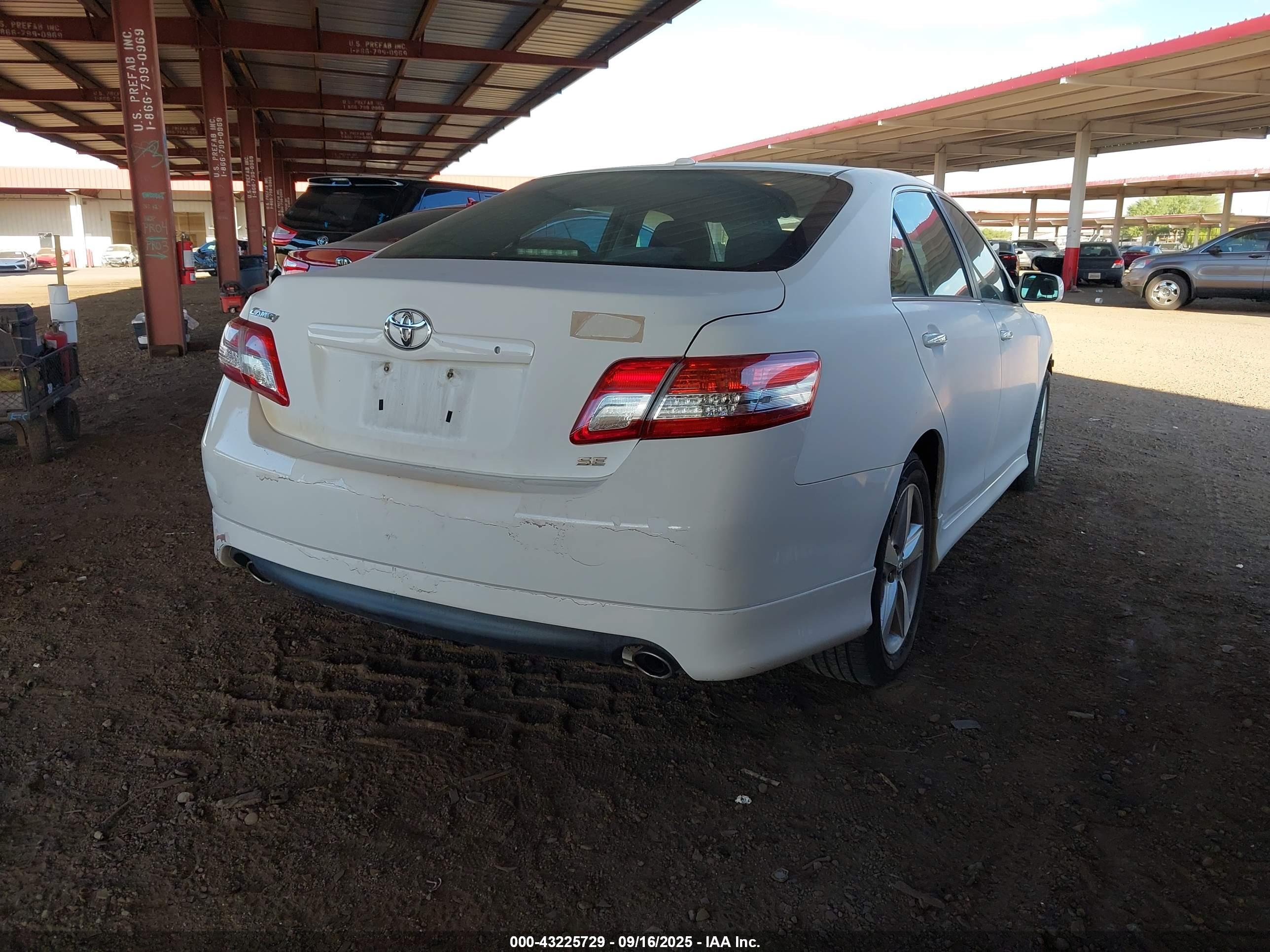 TOYOTA CAMRY image 4