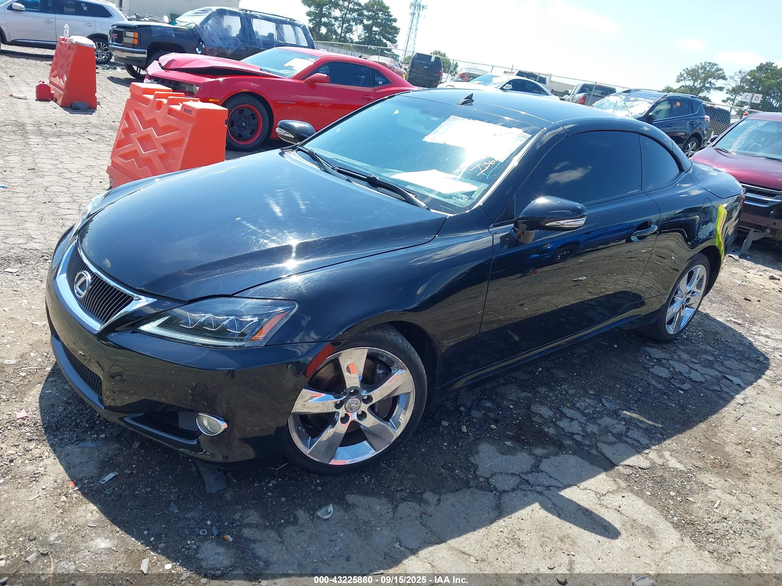 LEXUS IS image 2