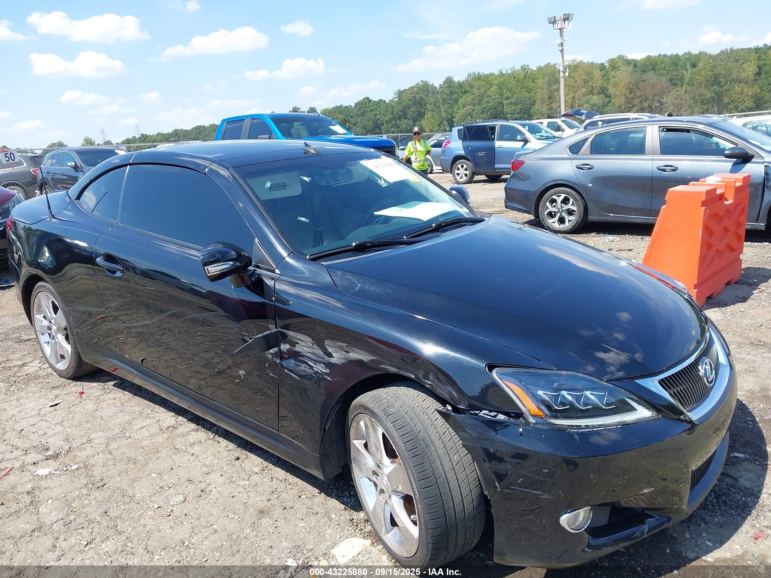LEXUS IS image 6