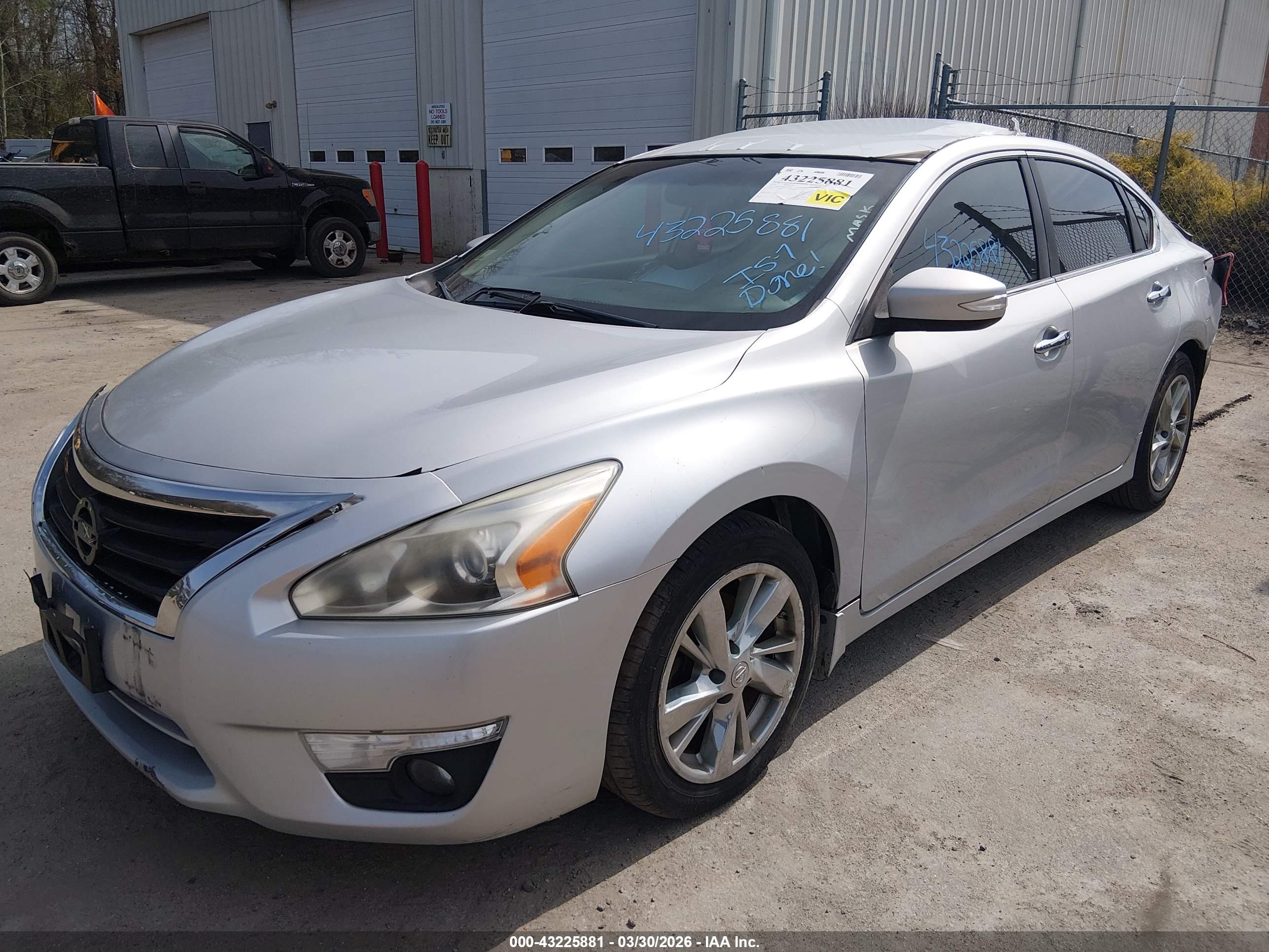 NISSAN ALTIMA image 2