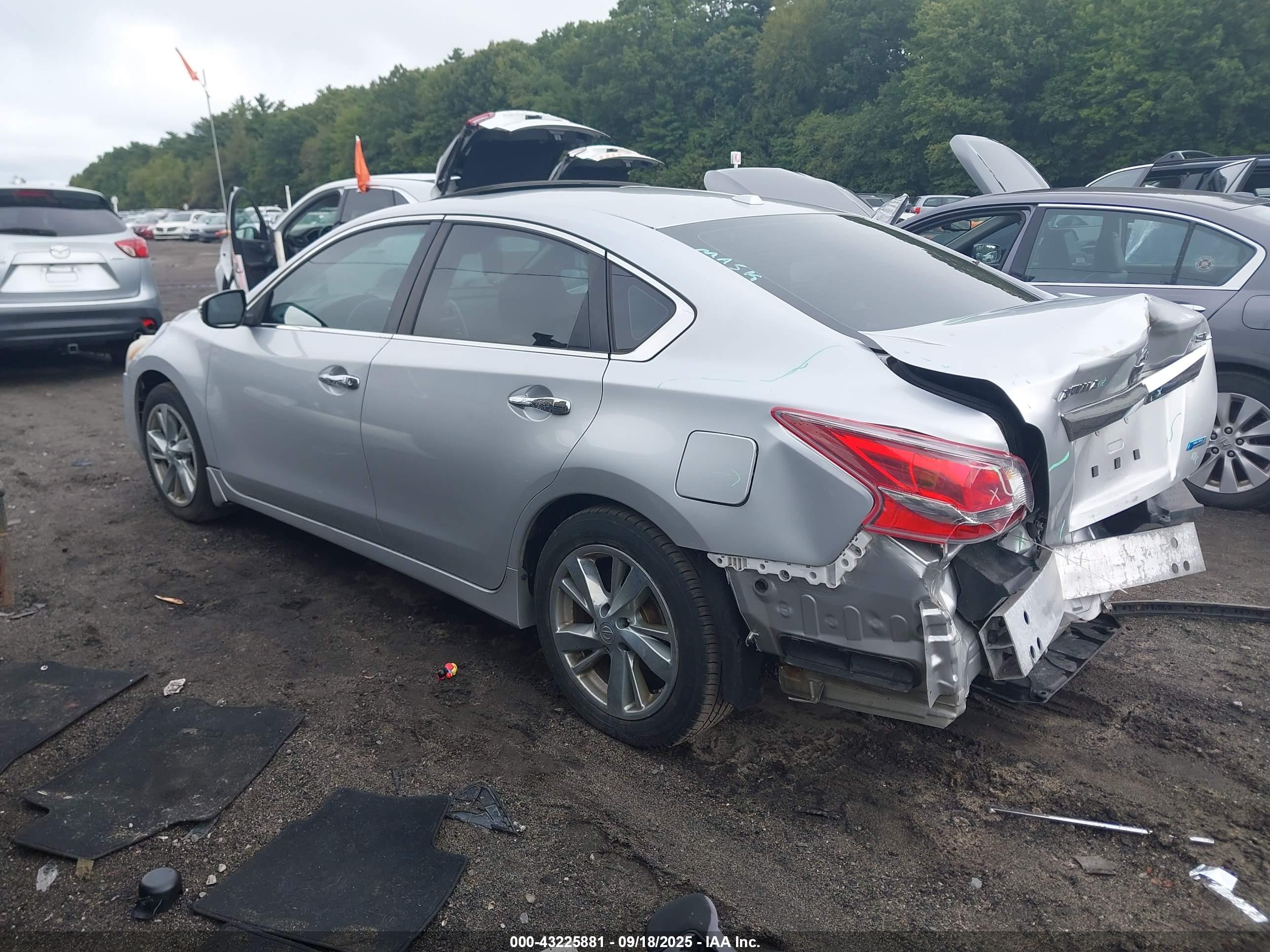 NISSAN ALTIMA image 3