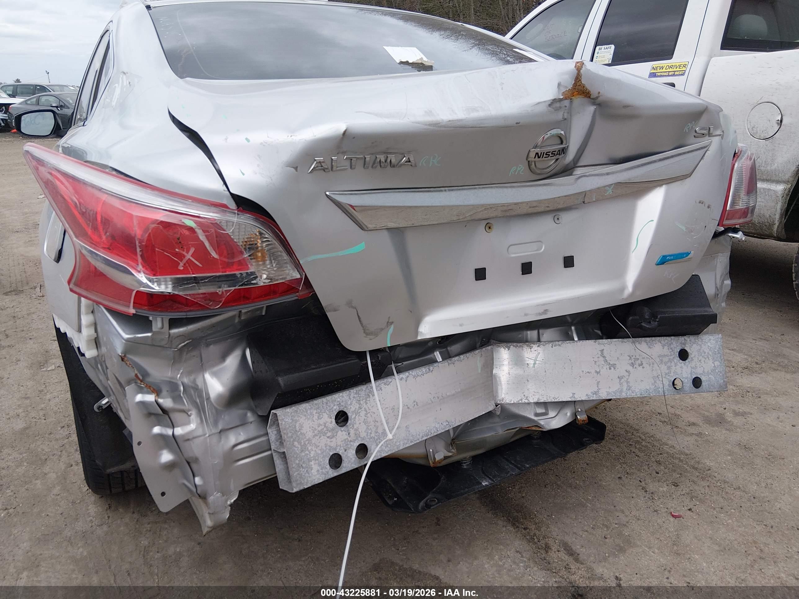 NISSAN ALTIMA image 6