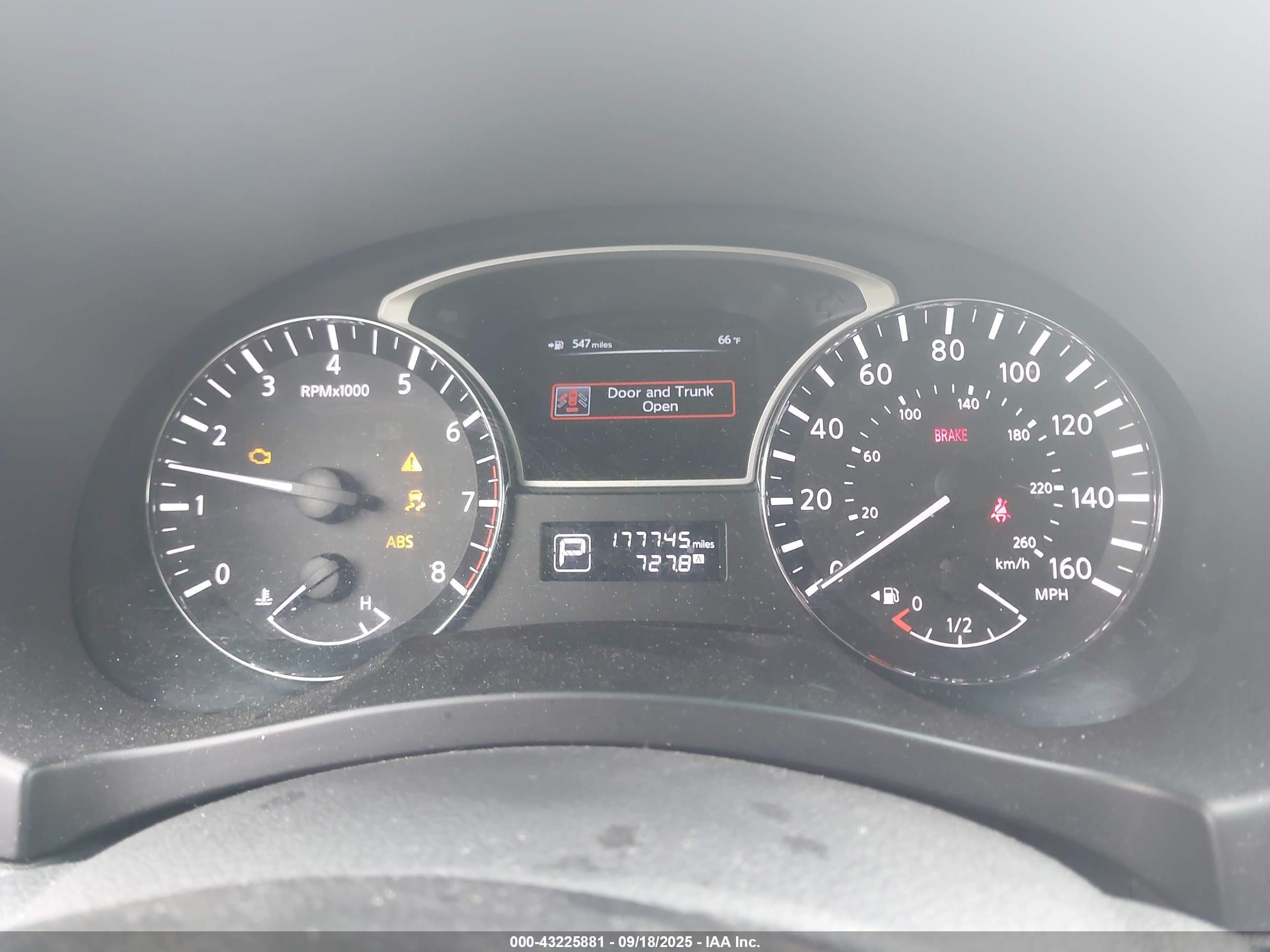 NISSAN ALTIMA image 7