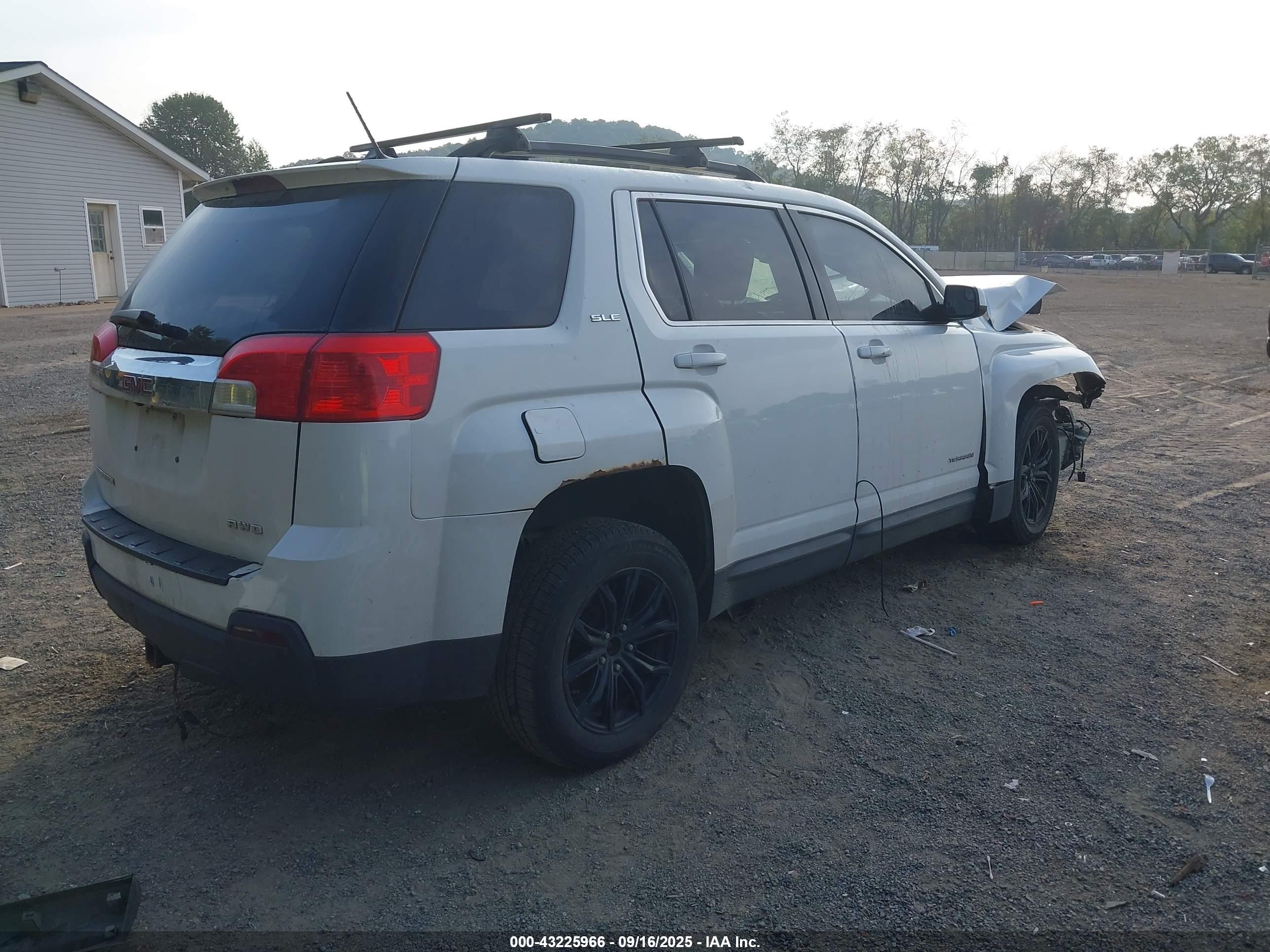 GMC TERRAIN image 4