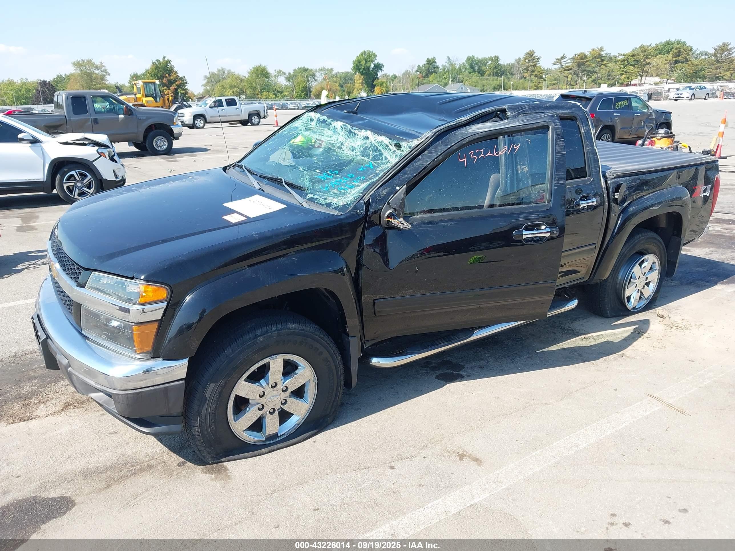 CHEVROLET COLORADO image 2