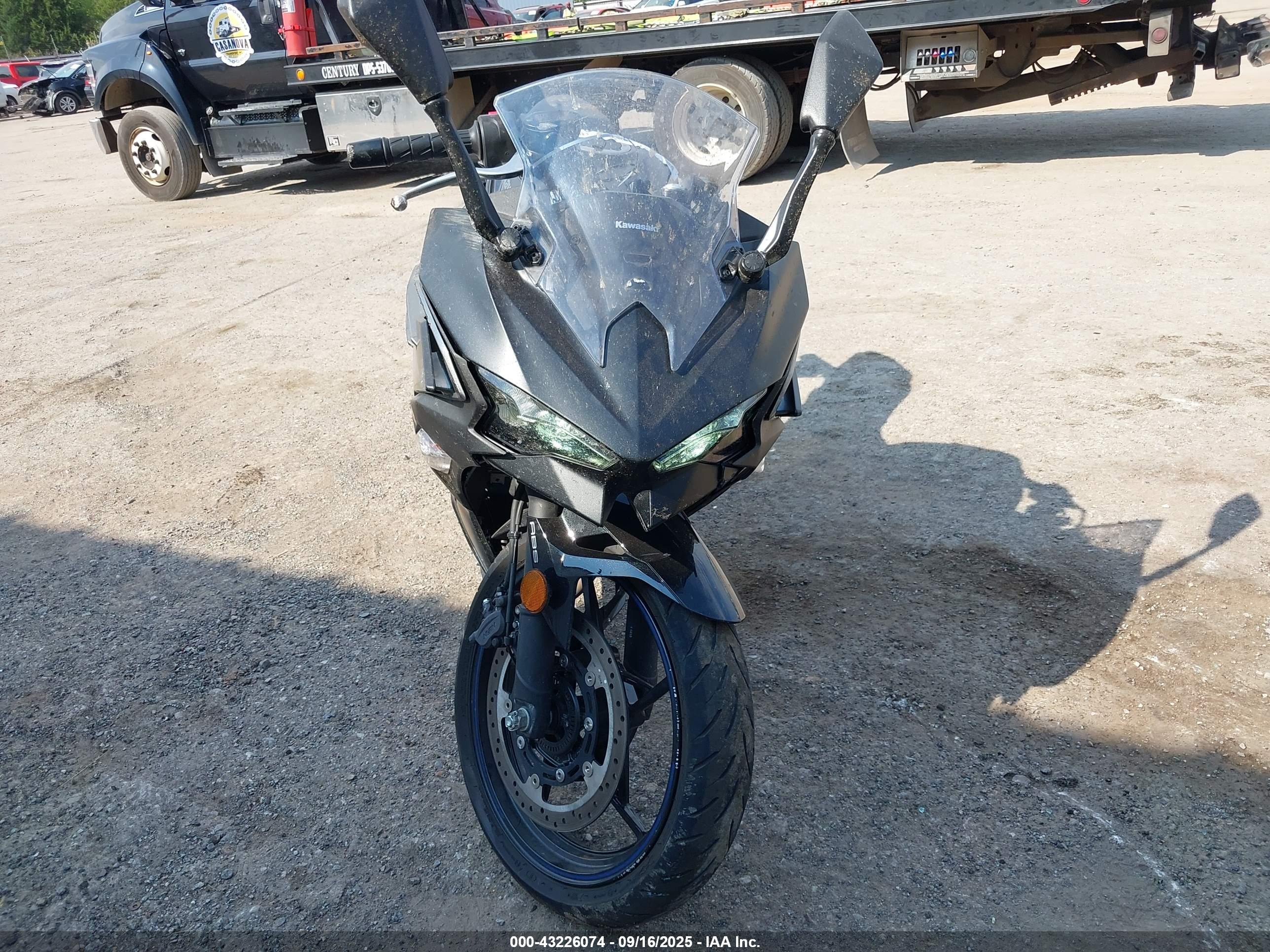 KAWASAKI EX500 image 5