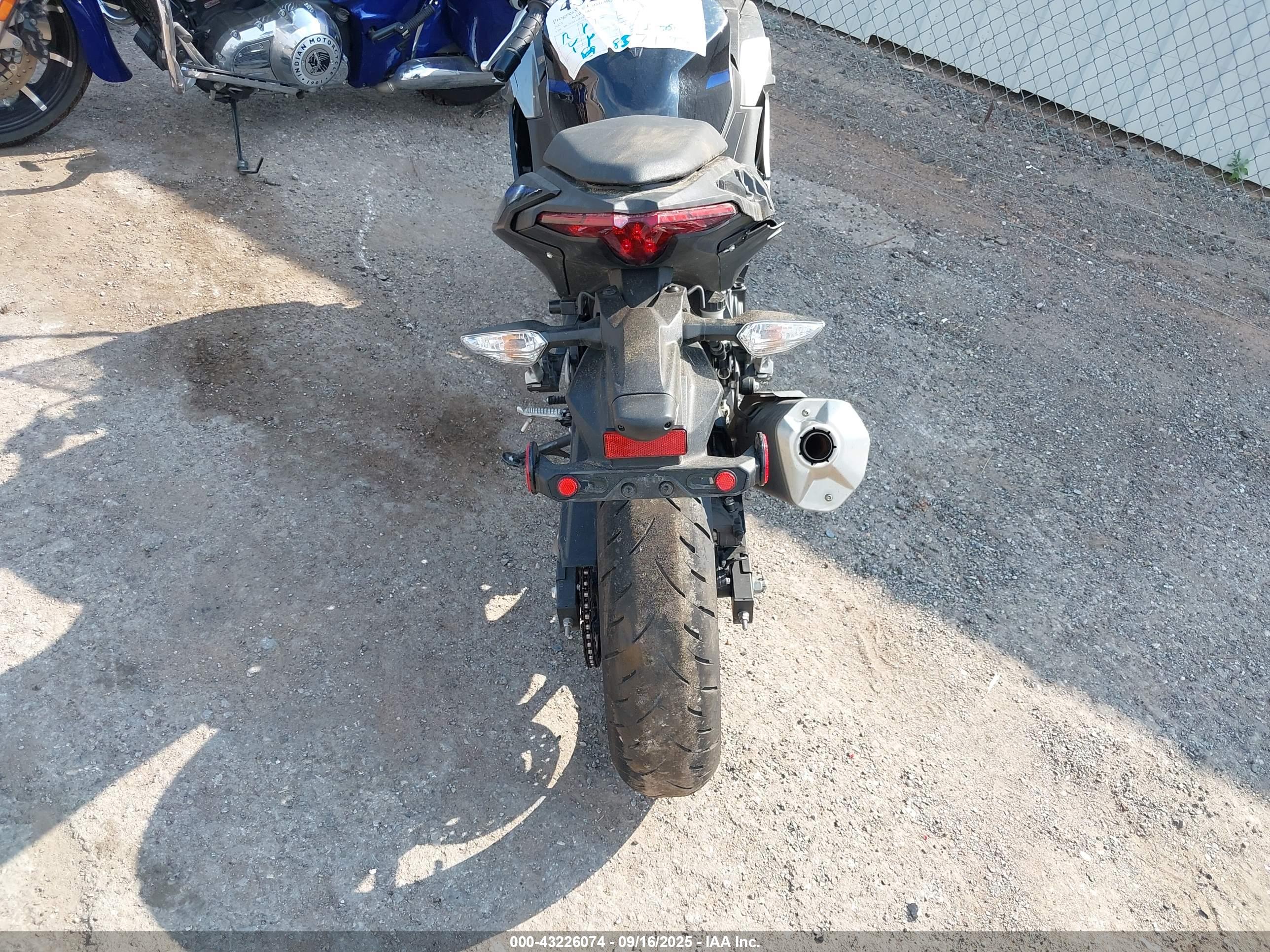 KAWASAKI EX500 image 6