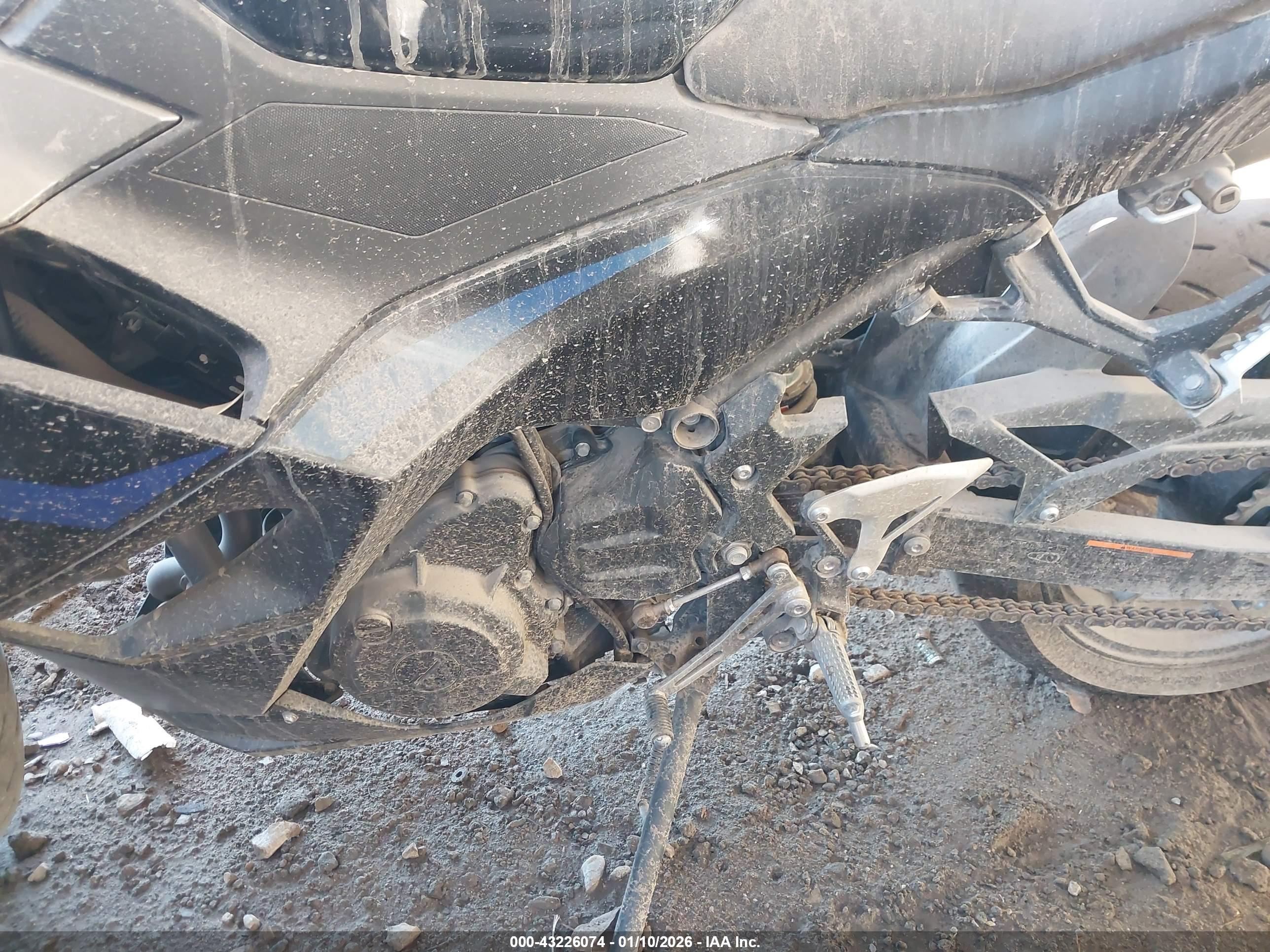 KAWASAKI EX500 image 9