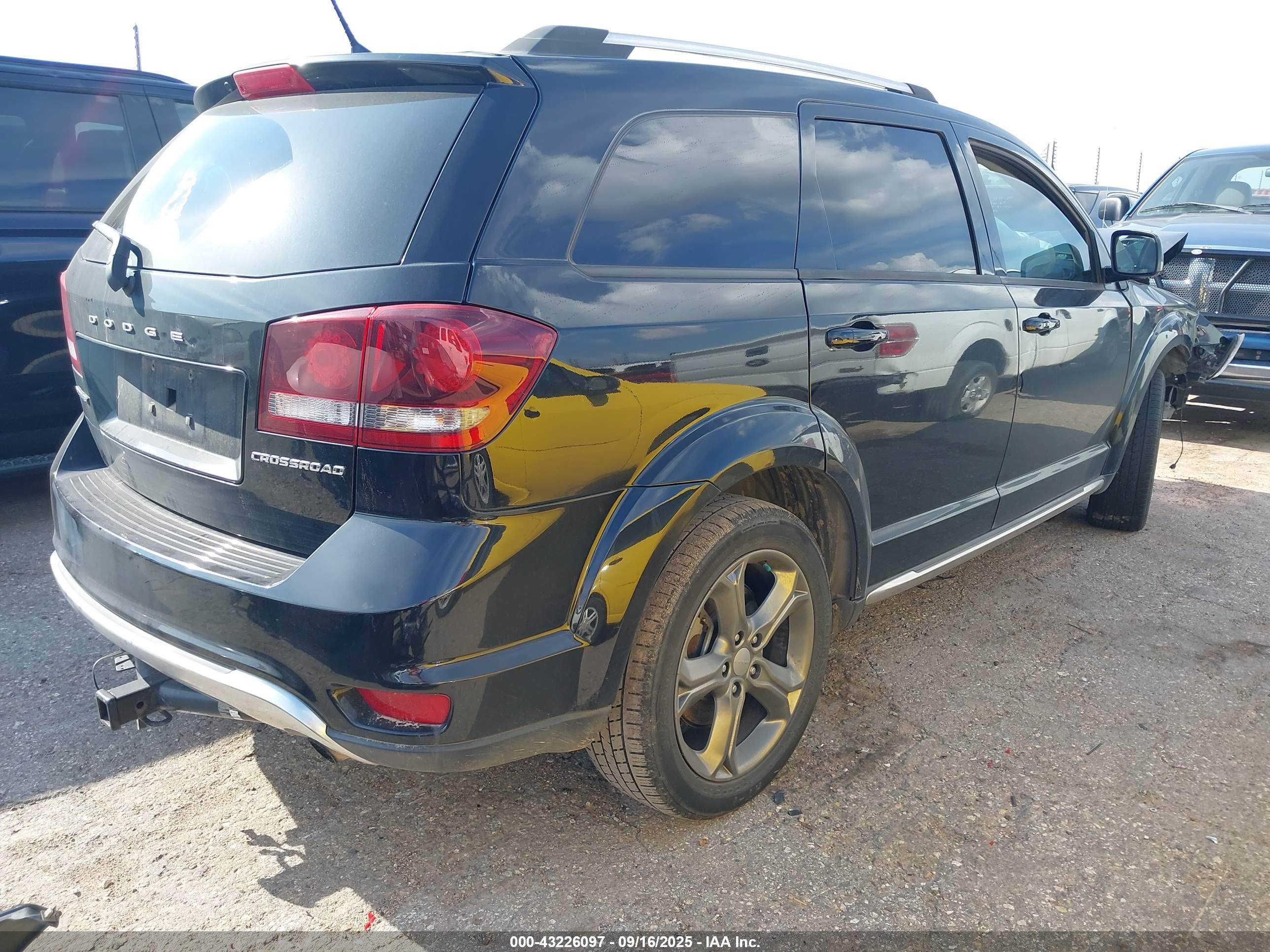 DODGE JOURNEY image 4