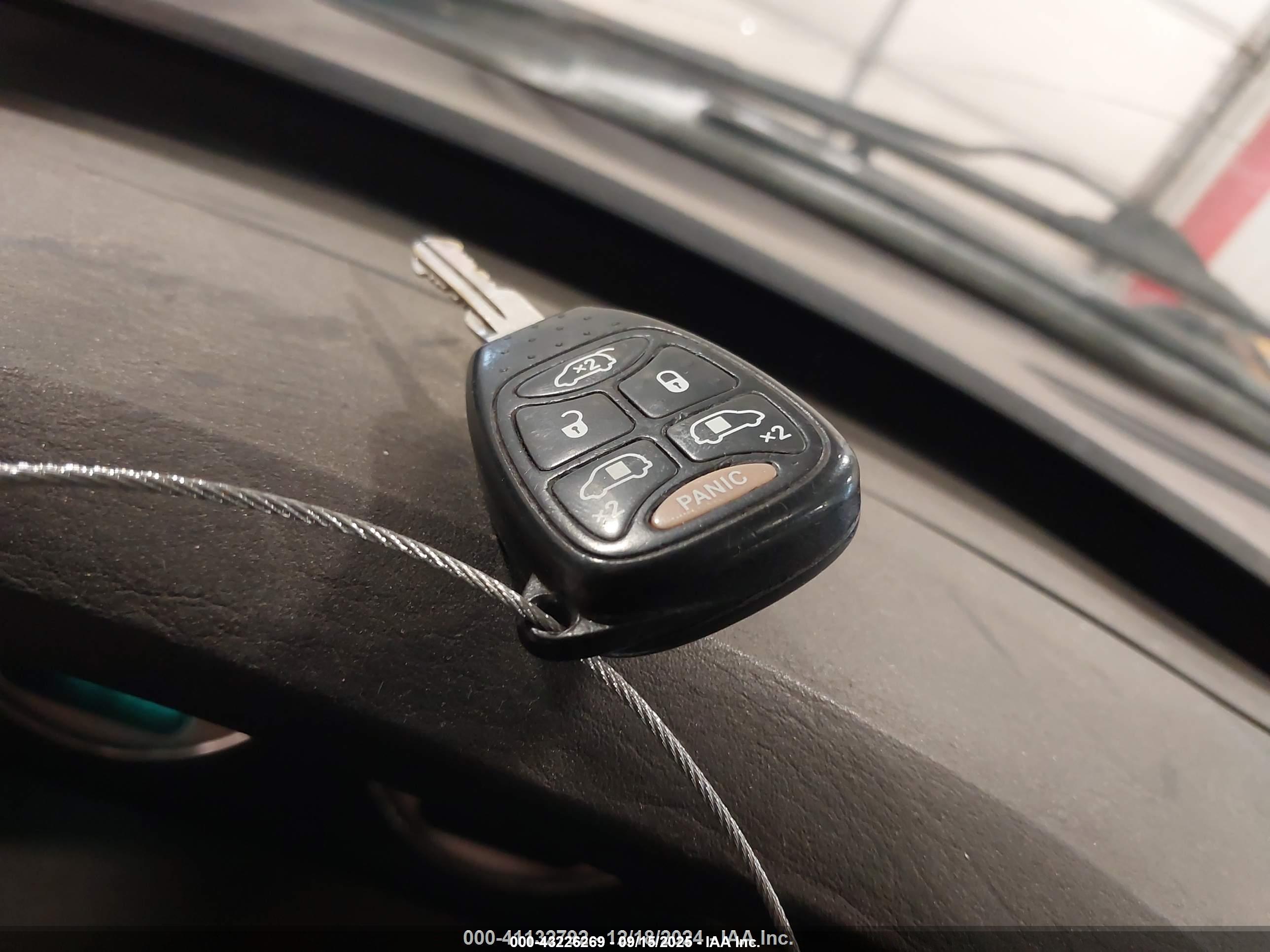 CHRYSLER TOWN image 11