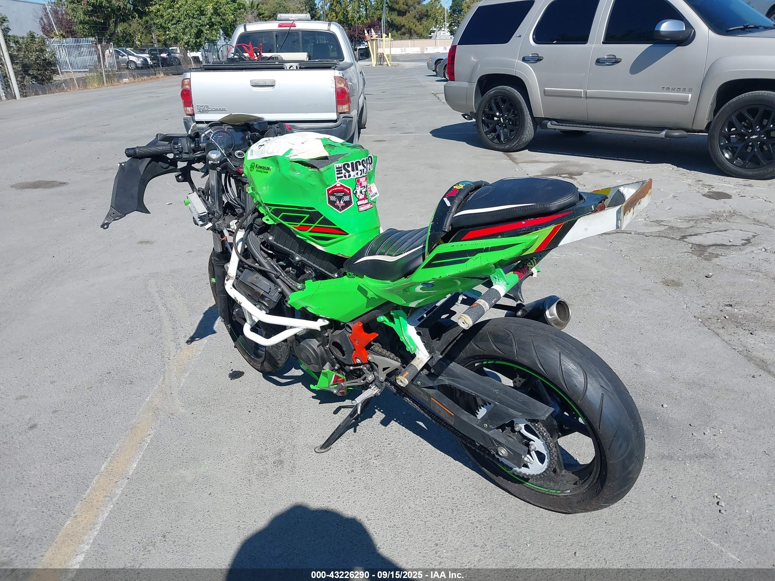 KAWASAKI EX400 image 3