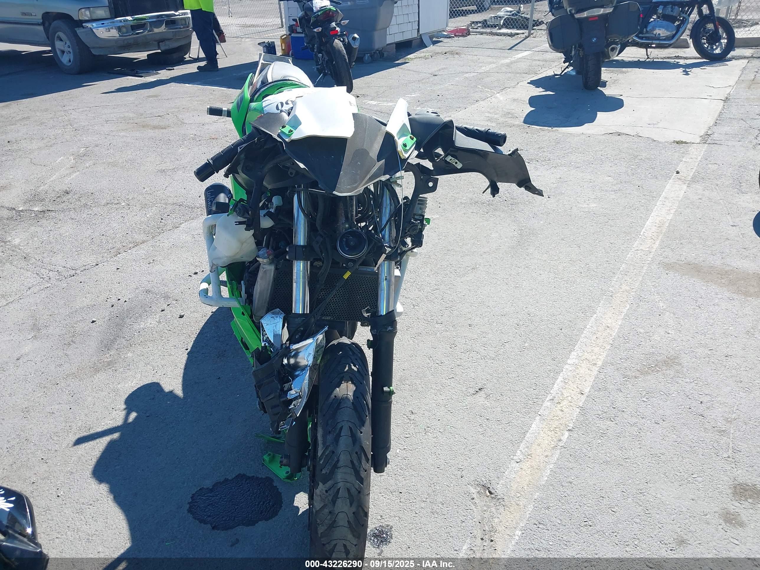 KAWASAKI EX400 image 5
