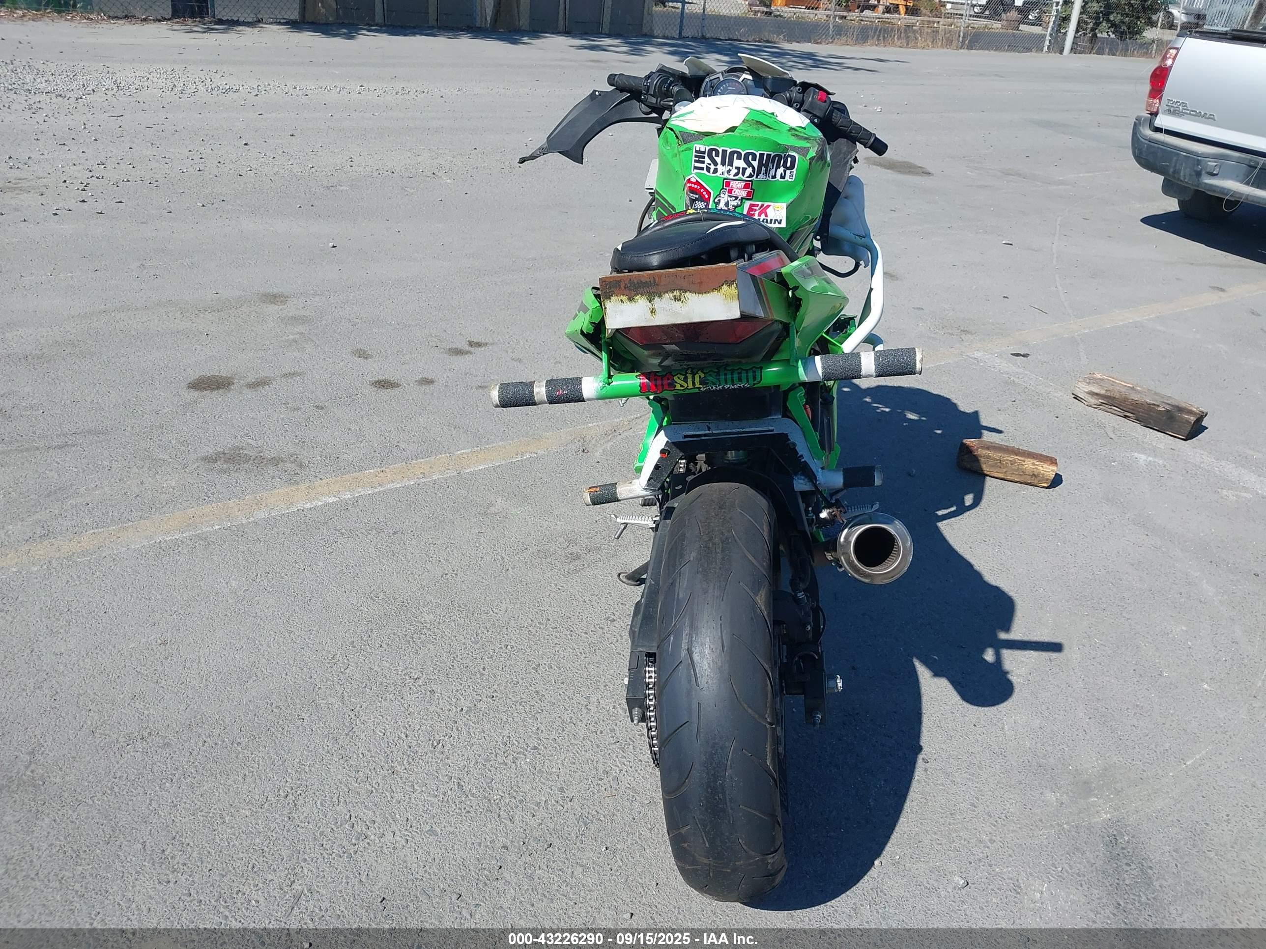 KAWASAKI EX400 image 6
