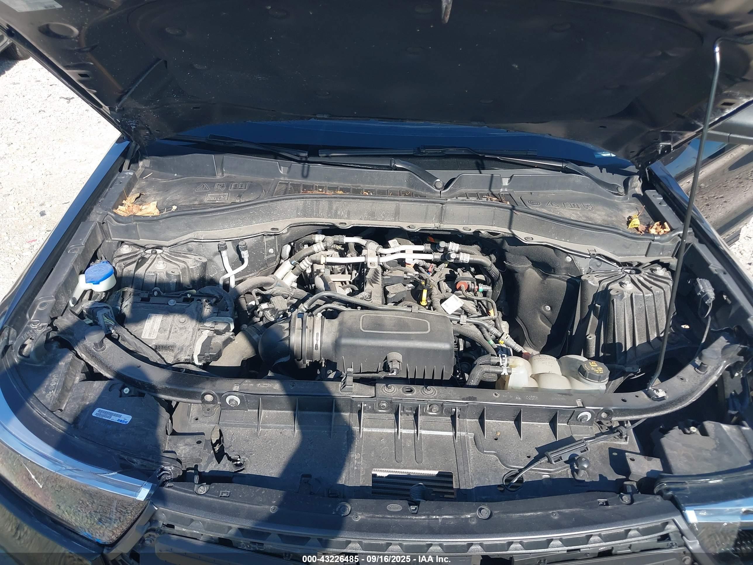 FORD EXPLORER image 10