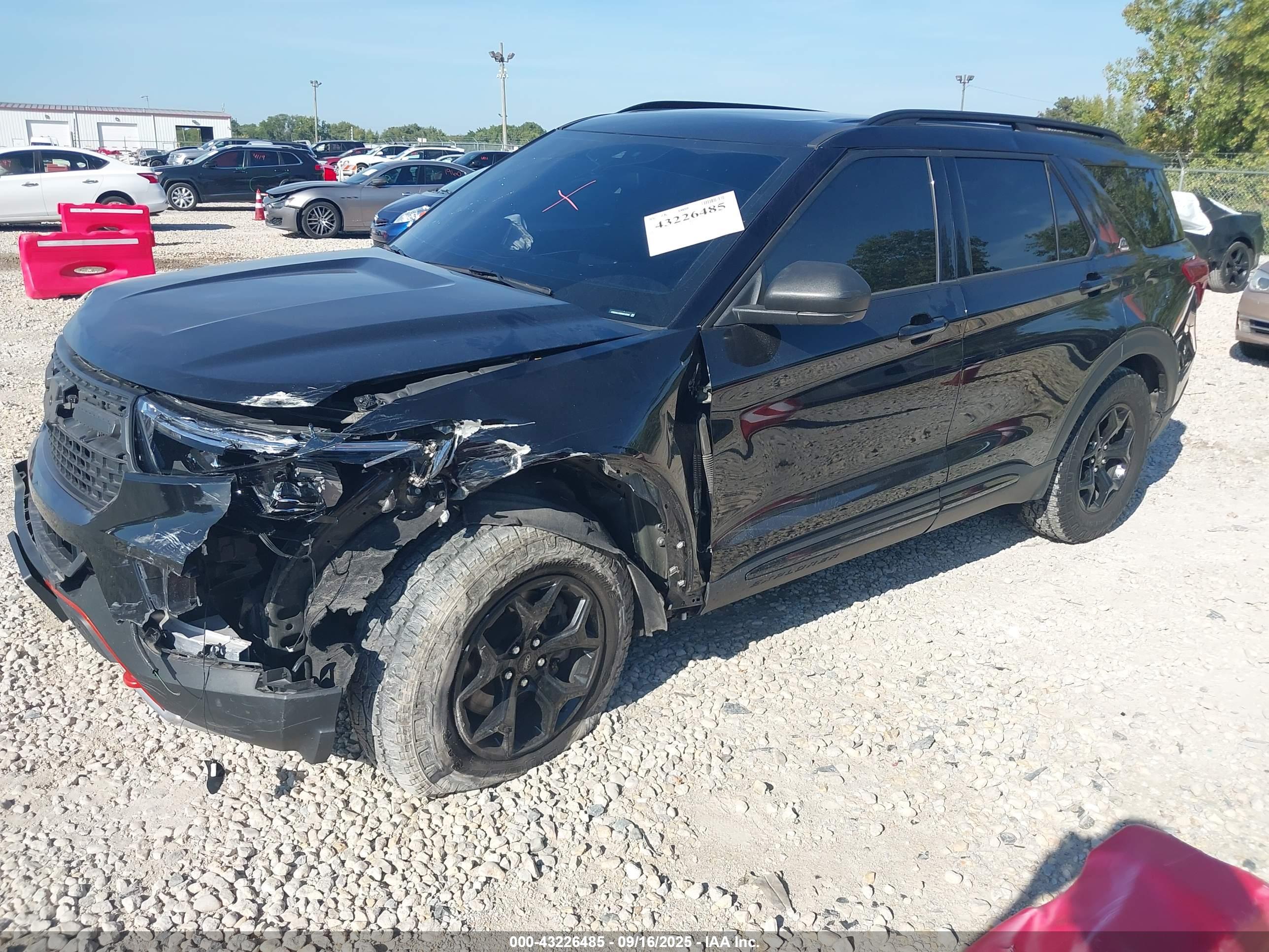 FORD EXPLORER image 2