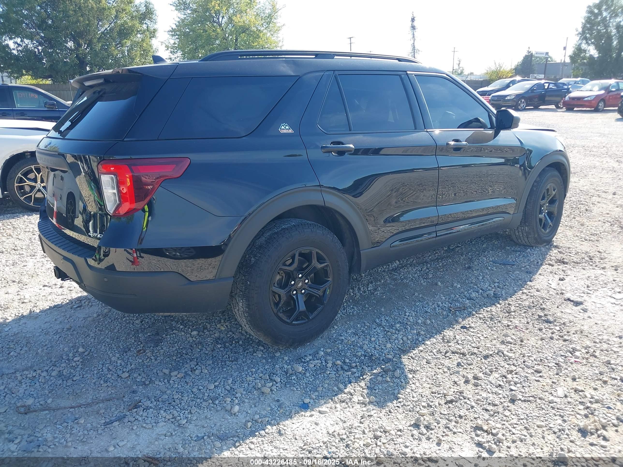 FORD EXPLORER image 4