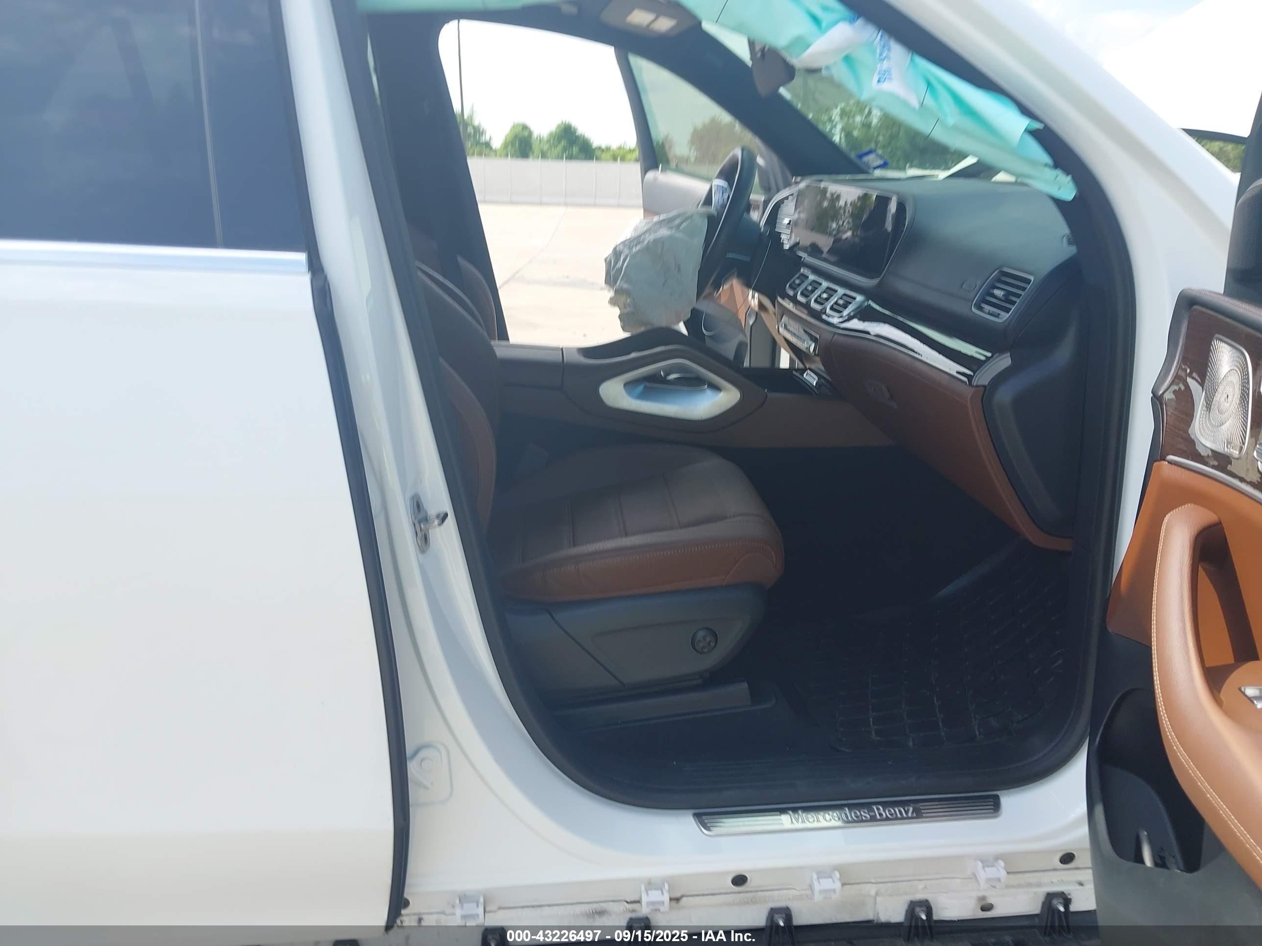 MERCEDES-BENZ GLE image 5