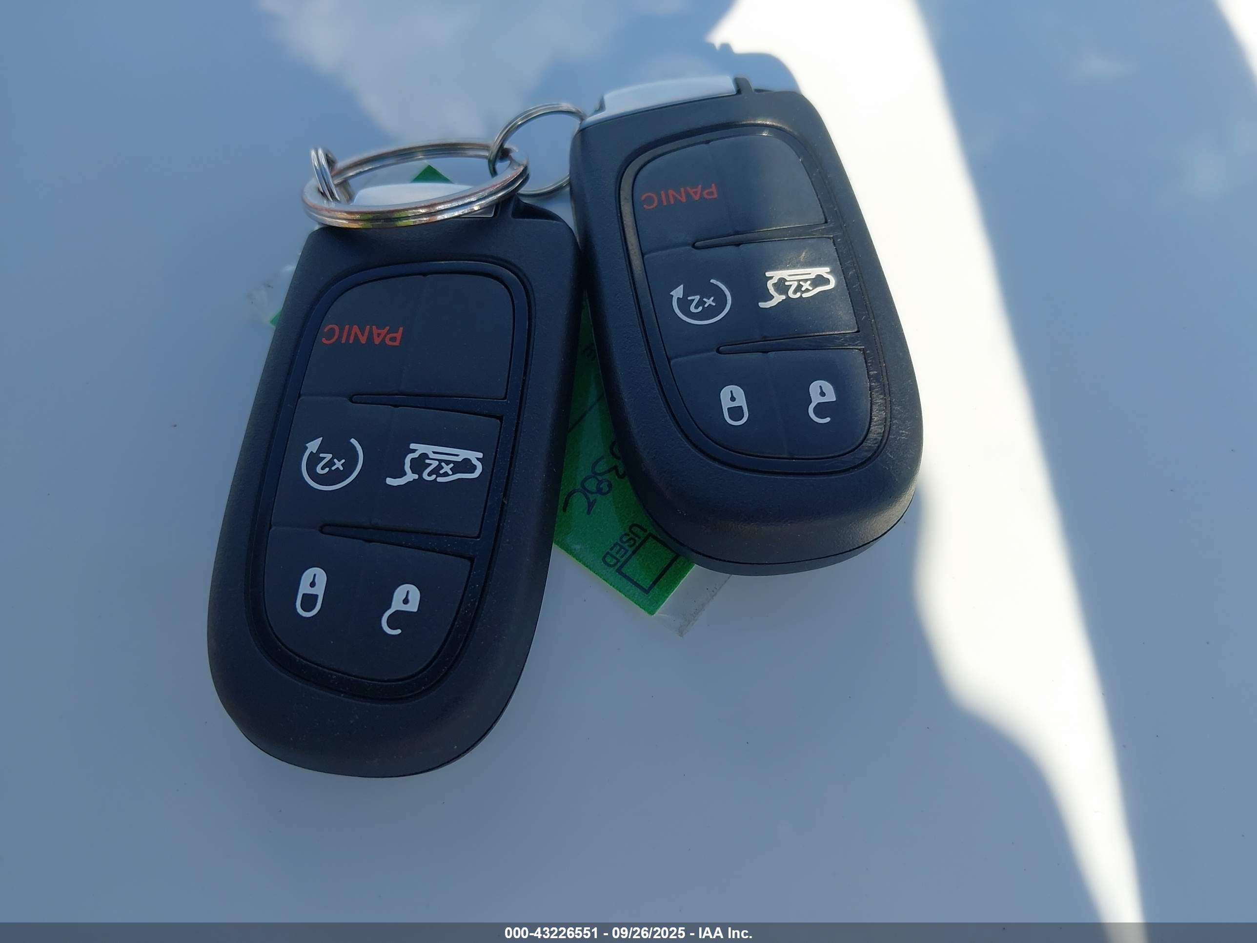 JEEP CHEROKEE image 11