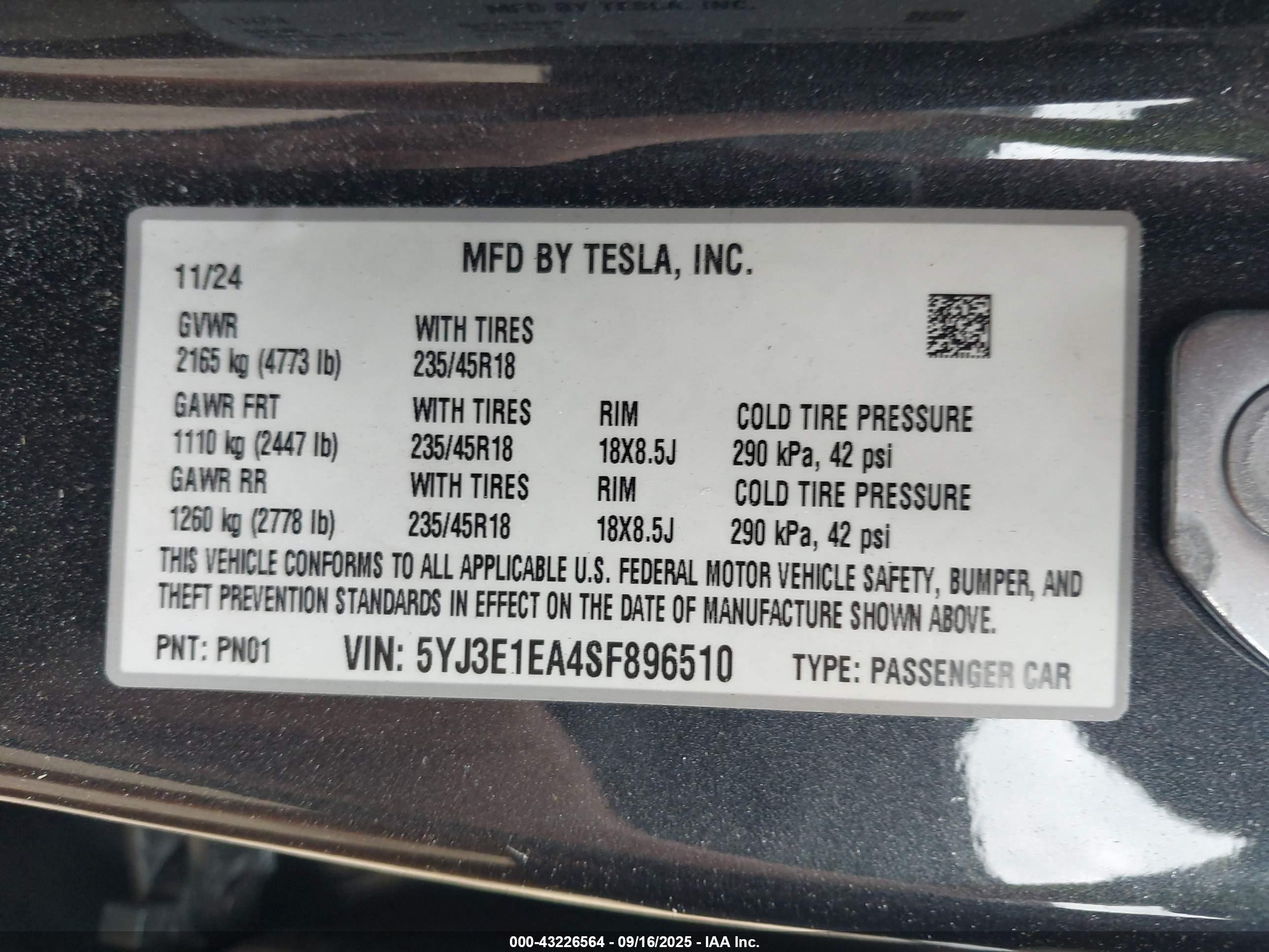 TESLA MODEL image 9